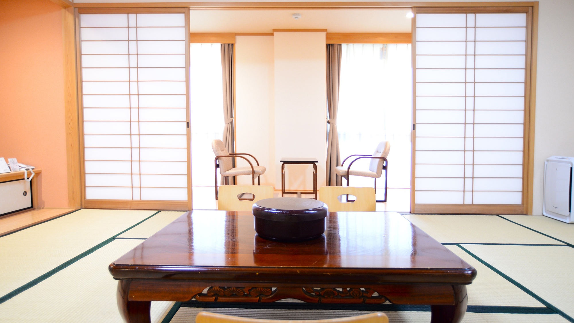 *和室10畳（広緑　バス・トイレ付）&hellip;和の趣と温もりを感じるお部屋