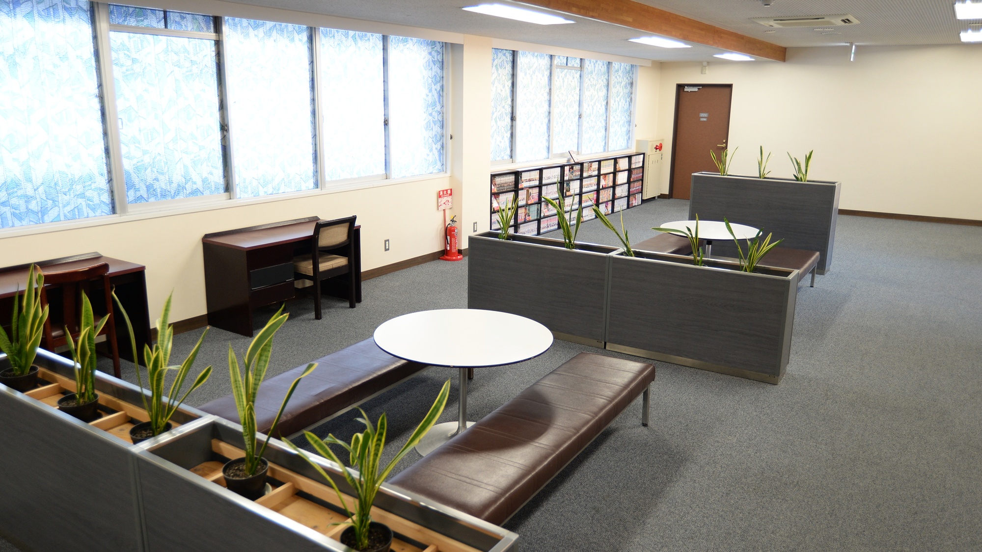 *2Fロビー　休憩場所としてお使いください