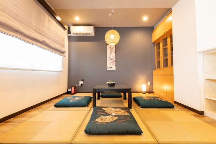 【和室】こたっ、座布団、畳 日本の和室をご用意いたしました。