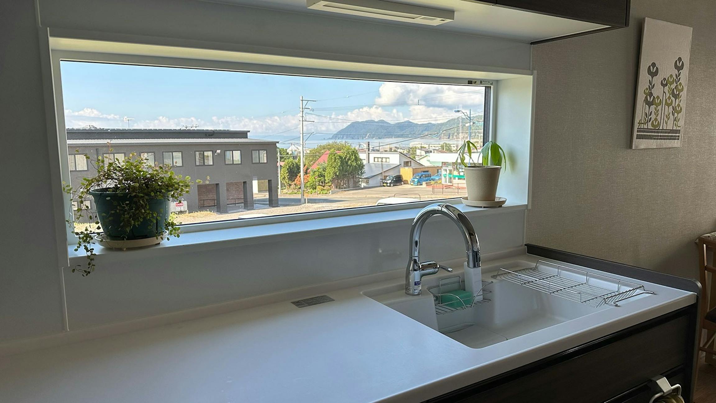 キッチンから眺望できる海