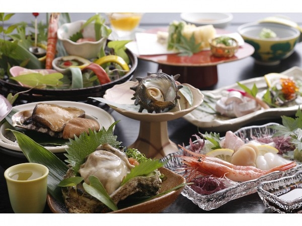 【日帰り旅】★いそみ会席コース★《夏だけの磯見漁で獲った旬の魚介会席》