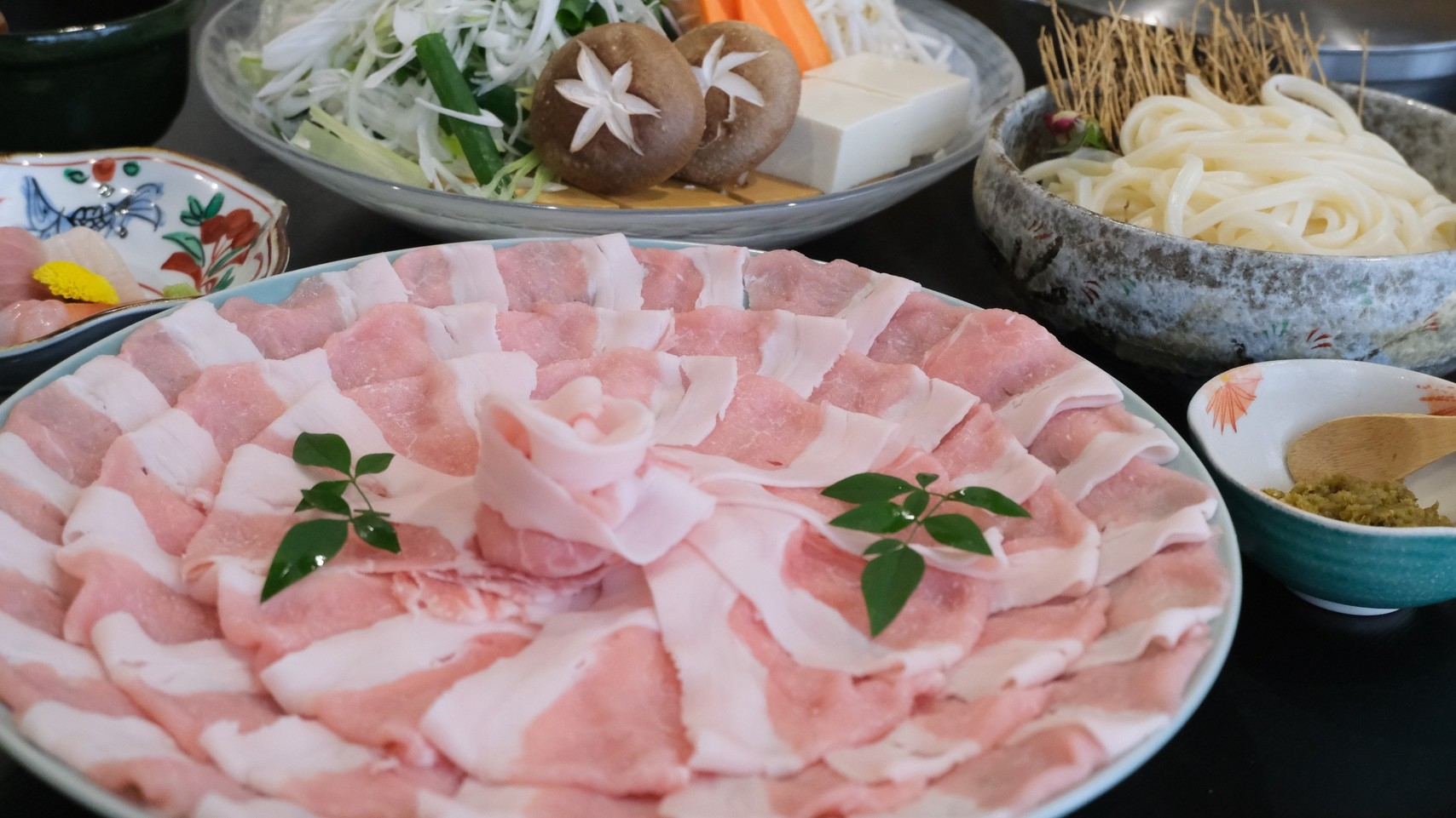 【春旅◆豚ジャウ】茶美豚とダシの旨みを堪能！ごぼう味噌〆うどん付きプラン◆リーズナブルに香住を満喫