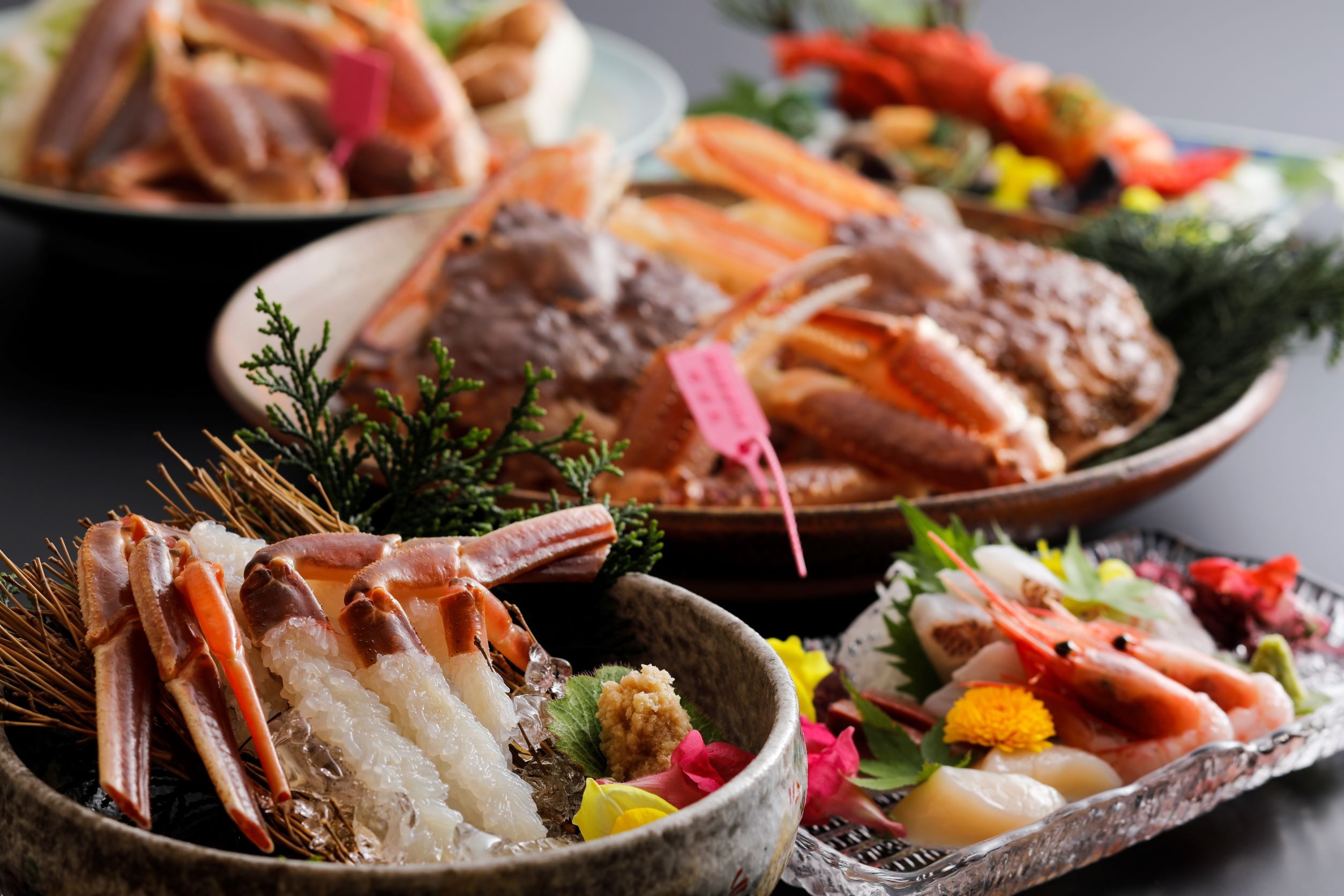 【昼食】【冬旅◆松葉ガニ】★活・番ガニコース（ゆでガニなし）★≪カニ刺し＆炭火焼＆鍋≫