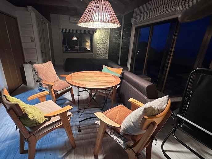 ・【月：リビング】月をイメージしたお部屋。シックで落ち着いた雰囲気です