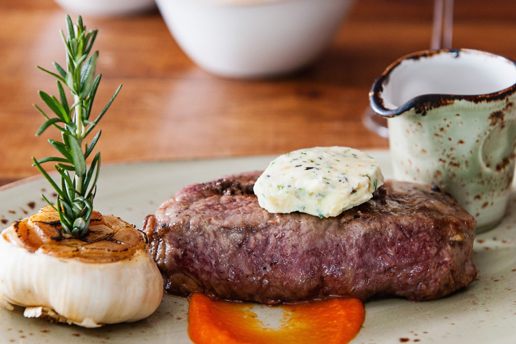 バリ オーシャンフロント ステーキ 一例