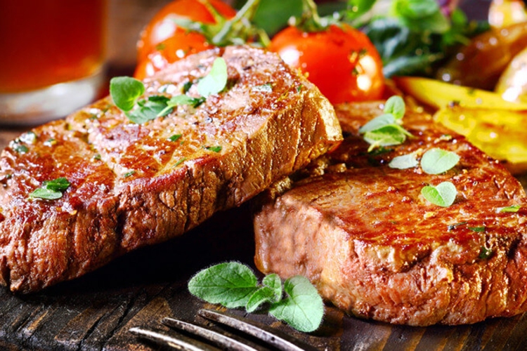 シグネチャー・プライム・ステーキ＆シーフード