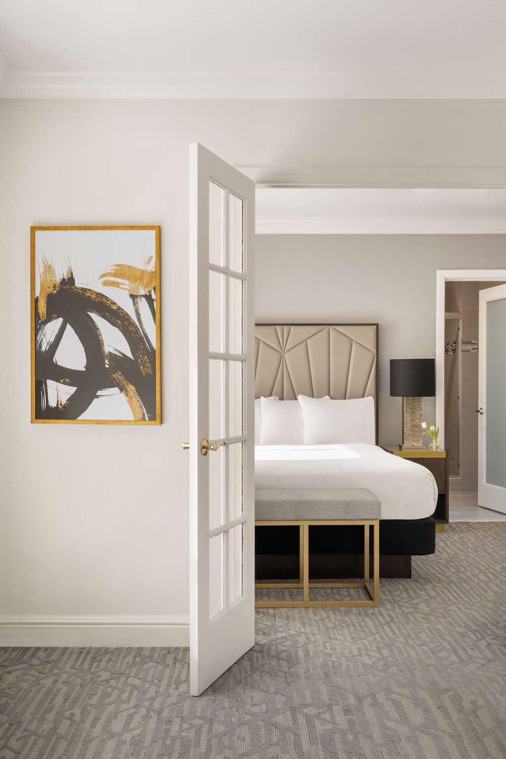 2ルームスイート　キングベッド1台