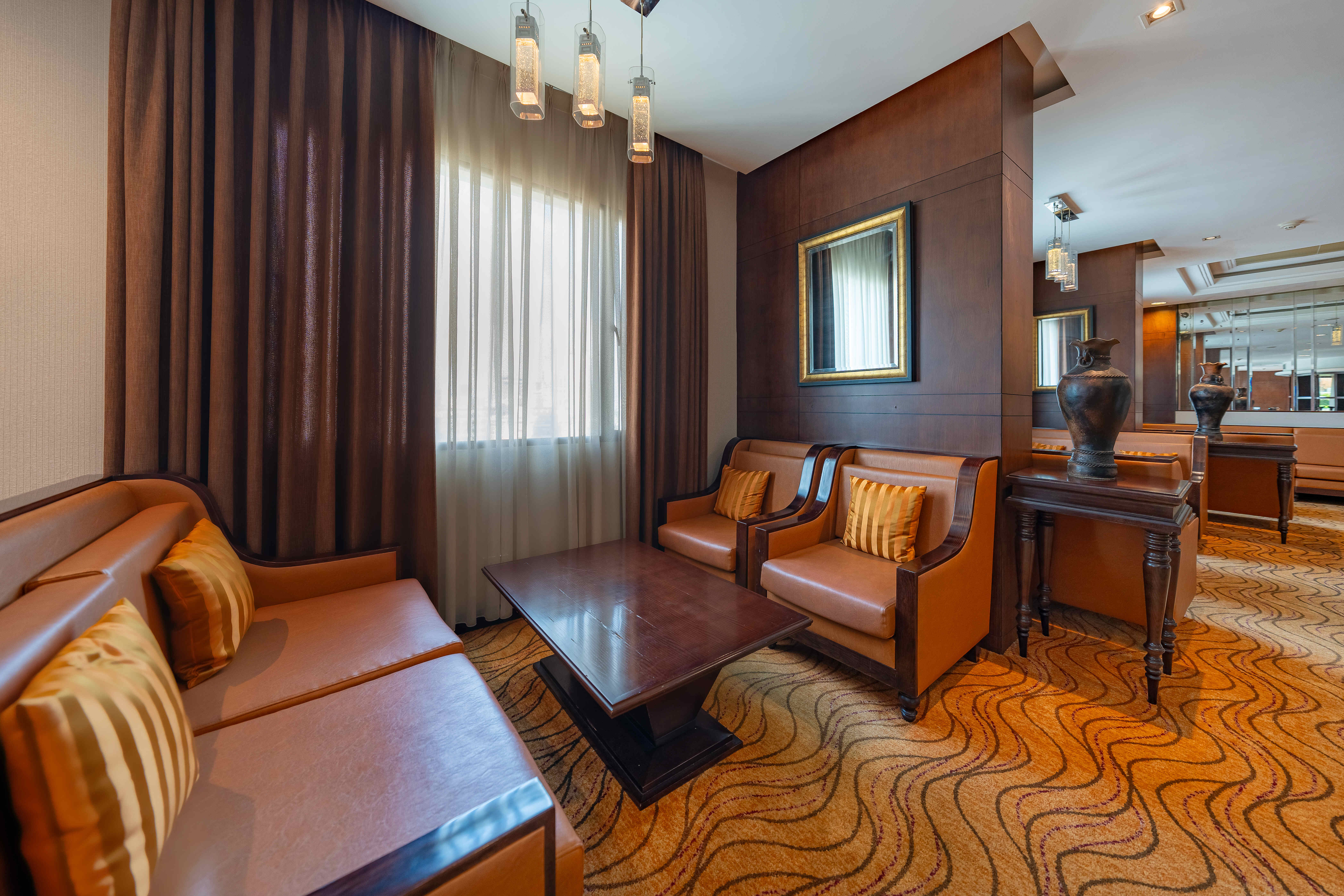 クラブ　ラウンジ