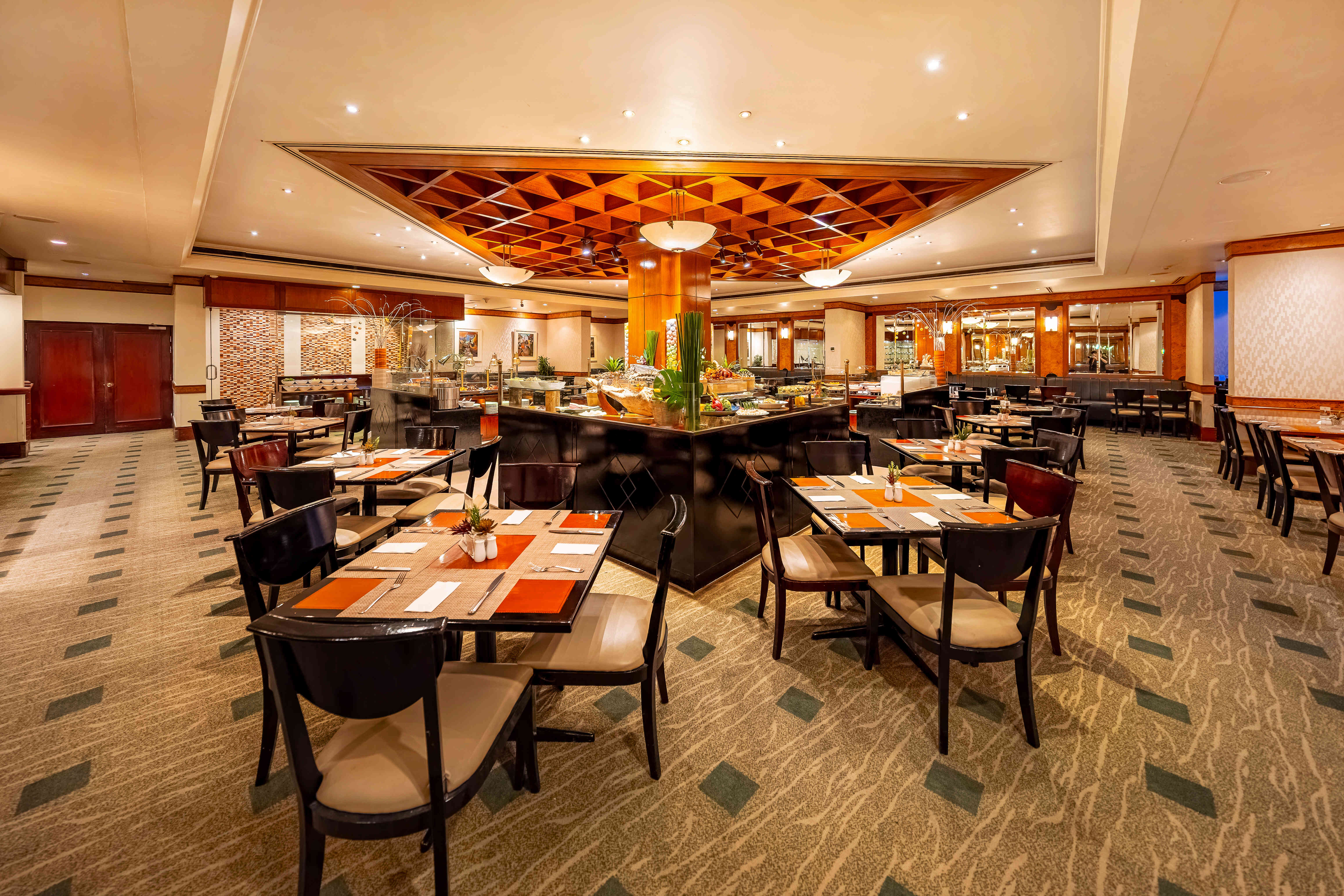 オーシャンクイーンレストラン