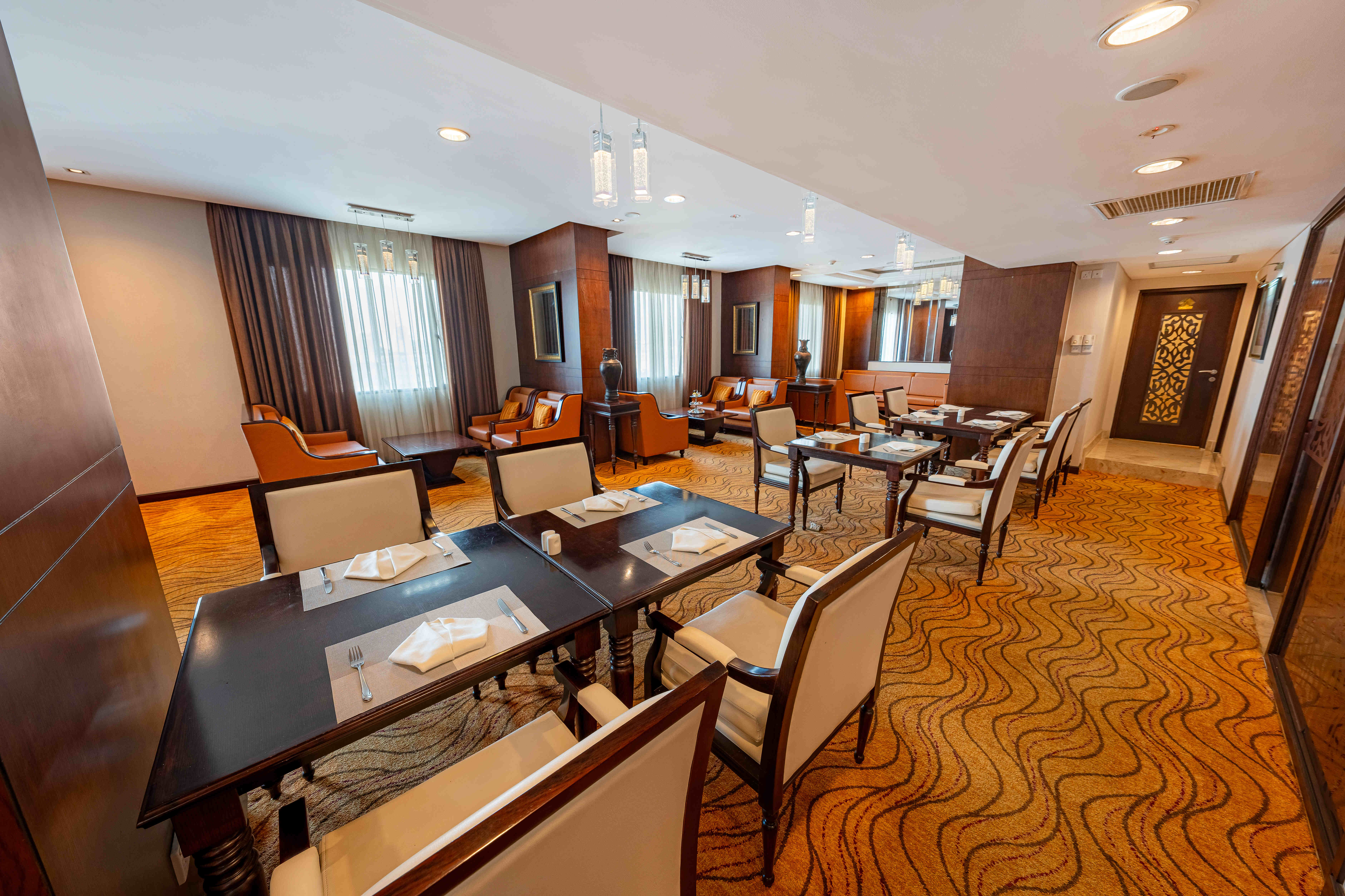 クラブ　ラウンジ