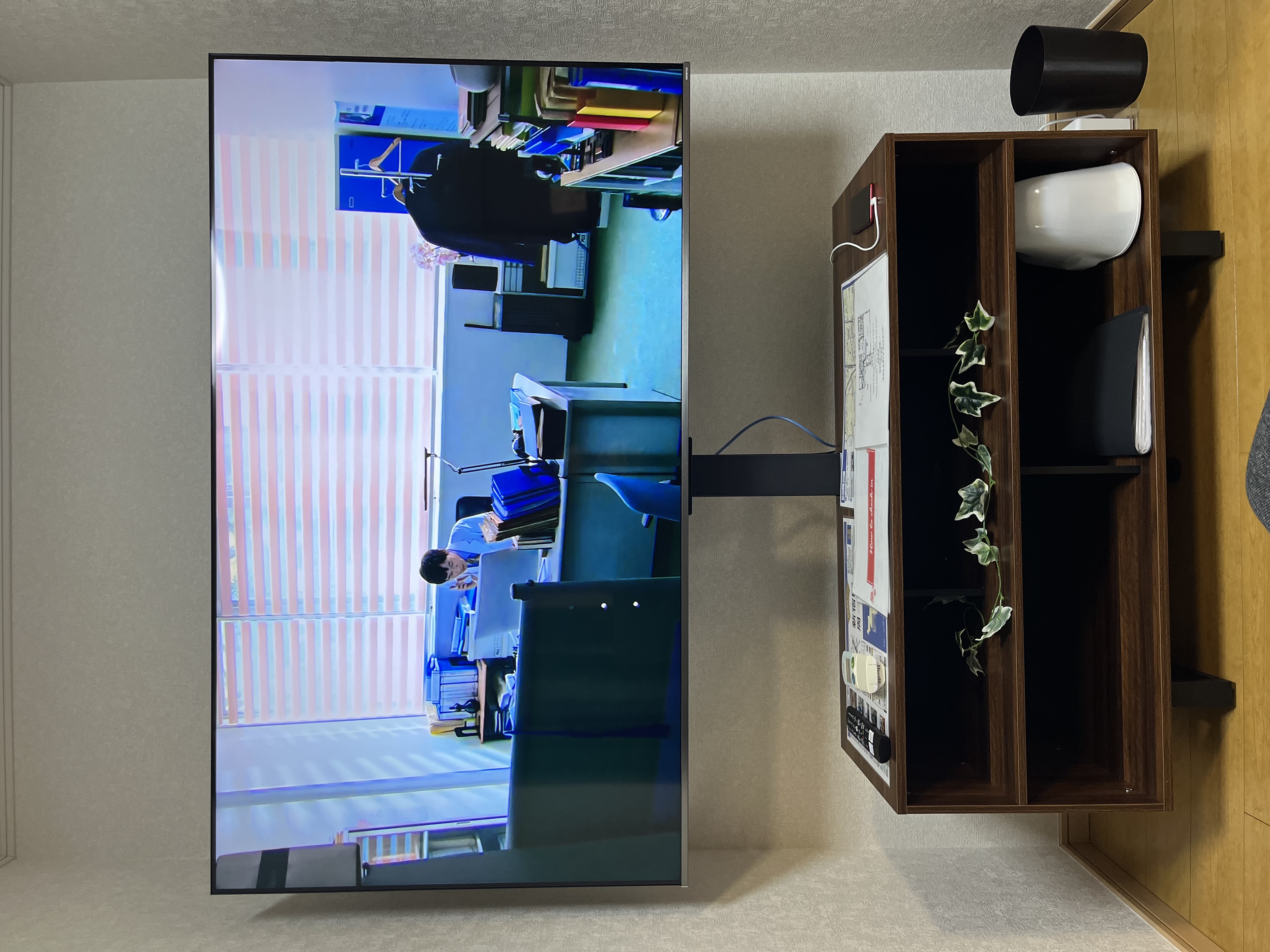 ６５型ネットテレビ