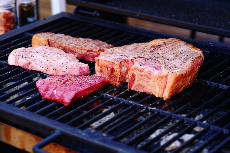 １泊１食(夕食)付：牛／鹿／猪／馬肉とたっぷり地元野菜をBBQで存分に楽しむベーシックプラン