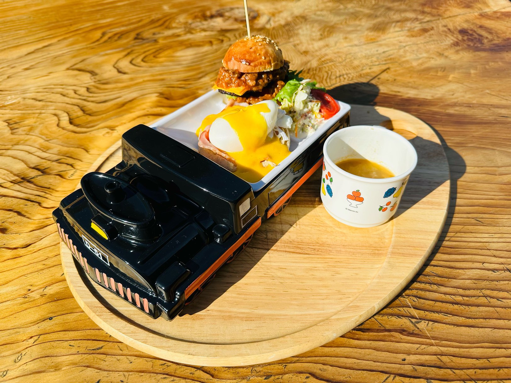 １泊１食(朝食)付：バンズから手作りのジビエハンバーガー／エッグベネディクトの朝食付きプラン