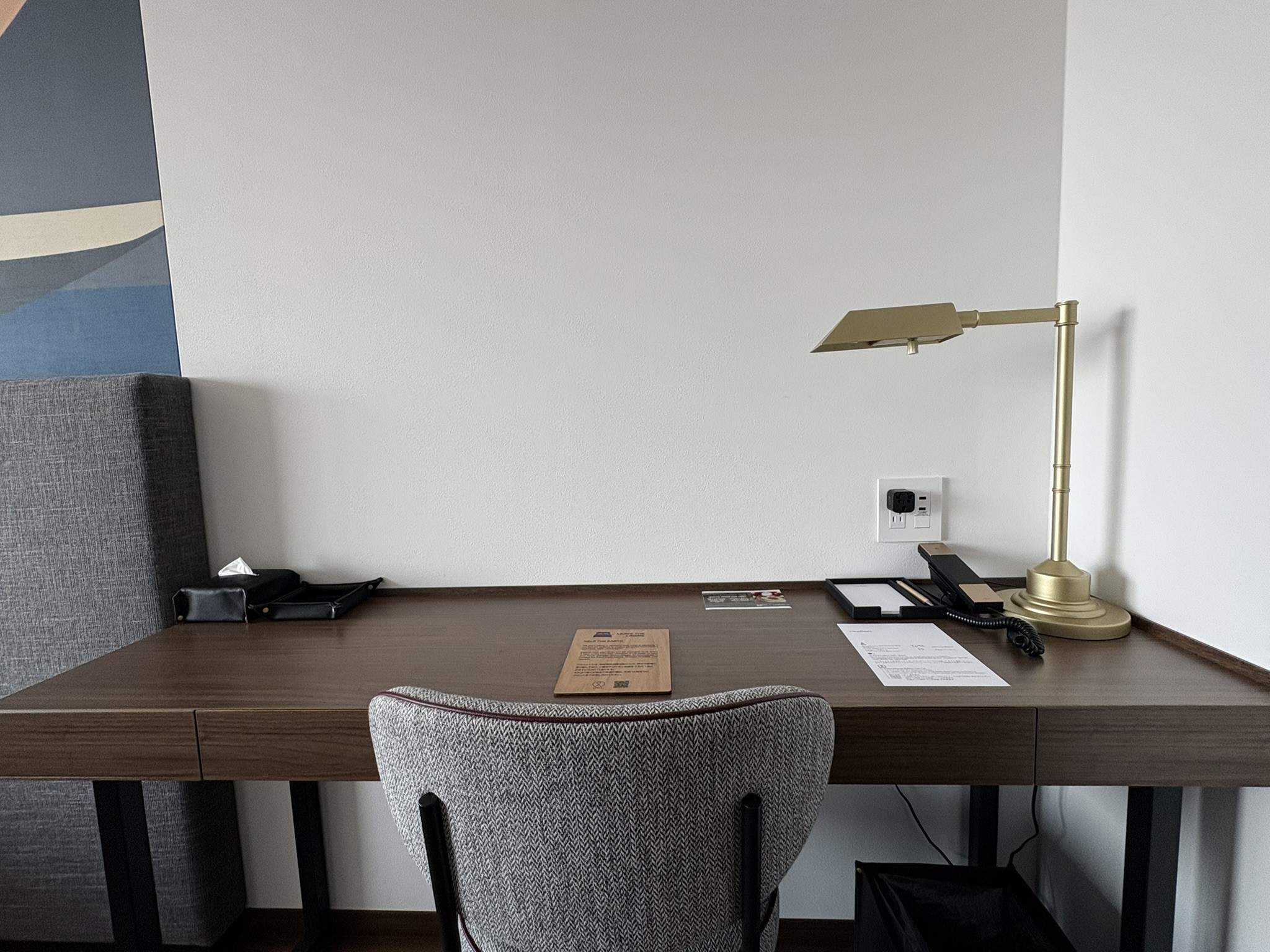 1ベッドルームエグゼクティブ一例（デスク）