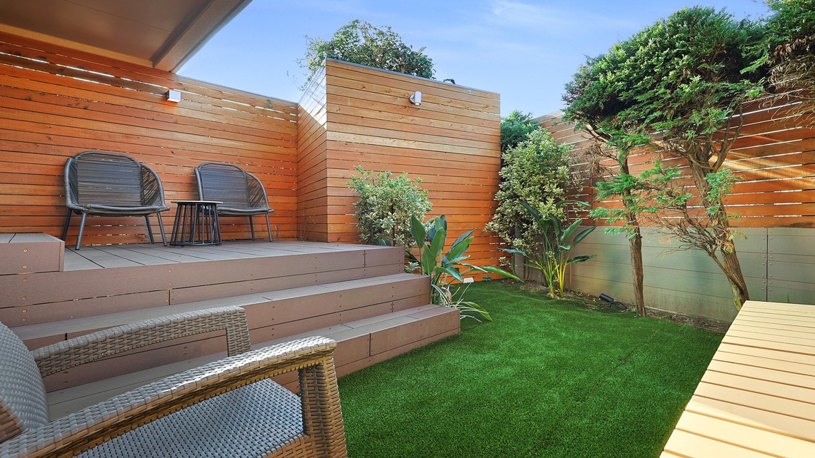 1F庭付きデラックス洋室