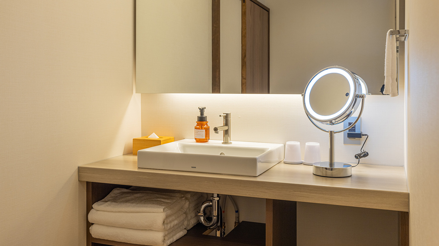 1F庭付きデラックス洋室