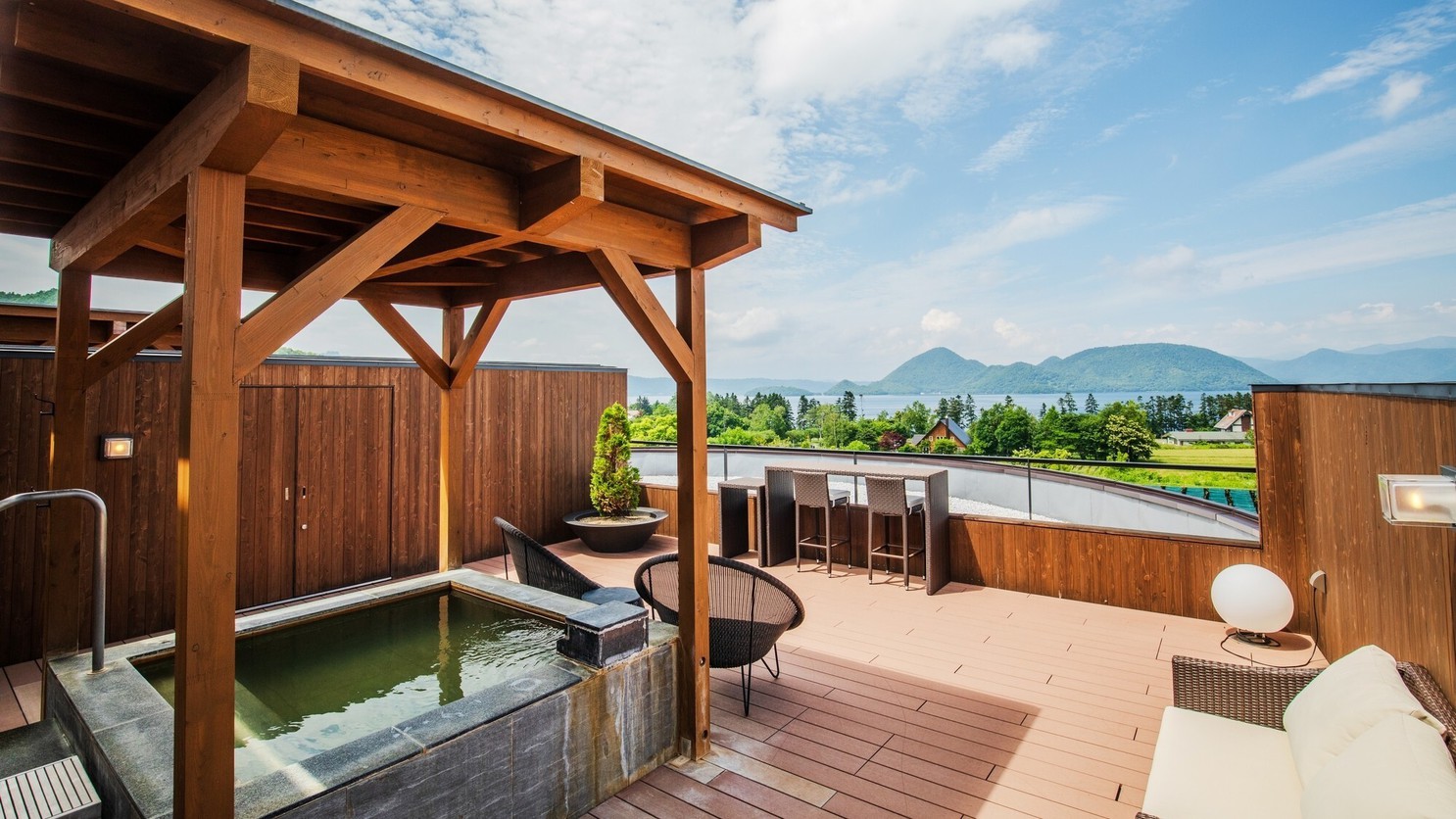 【湖側】温泉露天風呂付和洋室｜西館　※イメージ