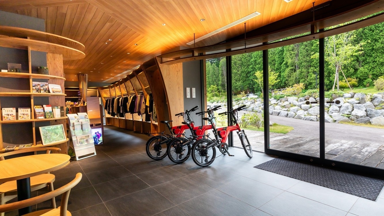 【鶴雅グループ70周年記念】館内利用券1室2000円付／夕食フレンチ・朝食ハーフビュッフェ