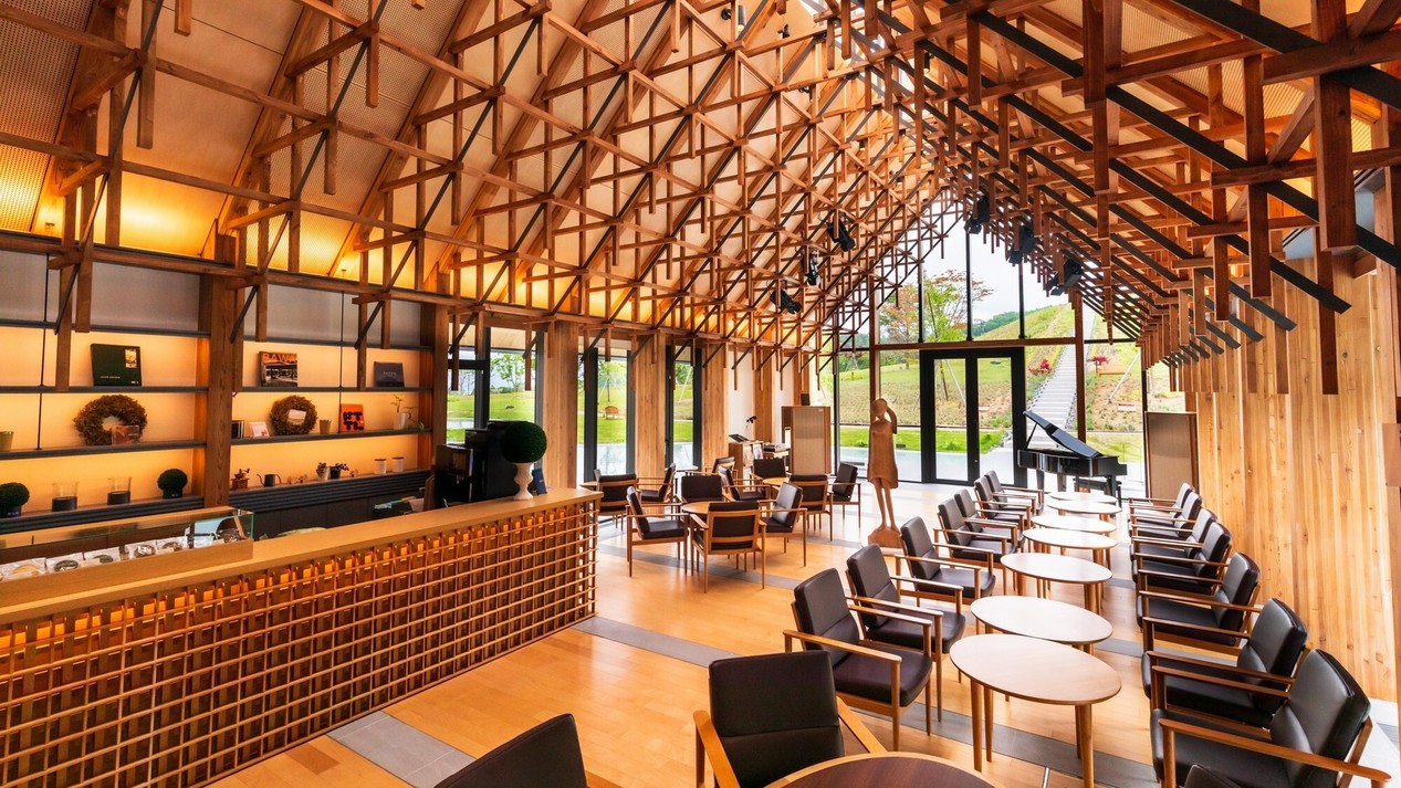 【ホテルメイドスイーツ】1室につきケーキ2個＆焼き菓子2個付／夕食フレンチ・朝食ハーフビュッフェ