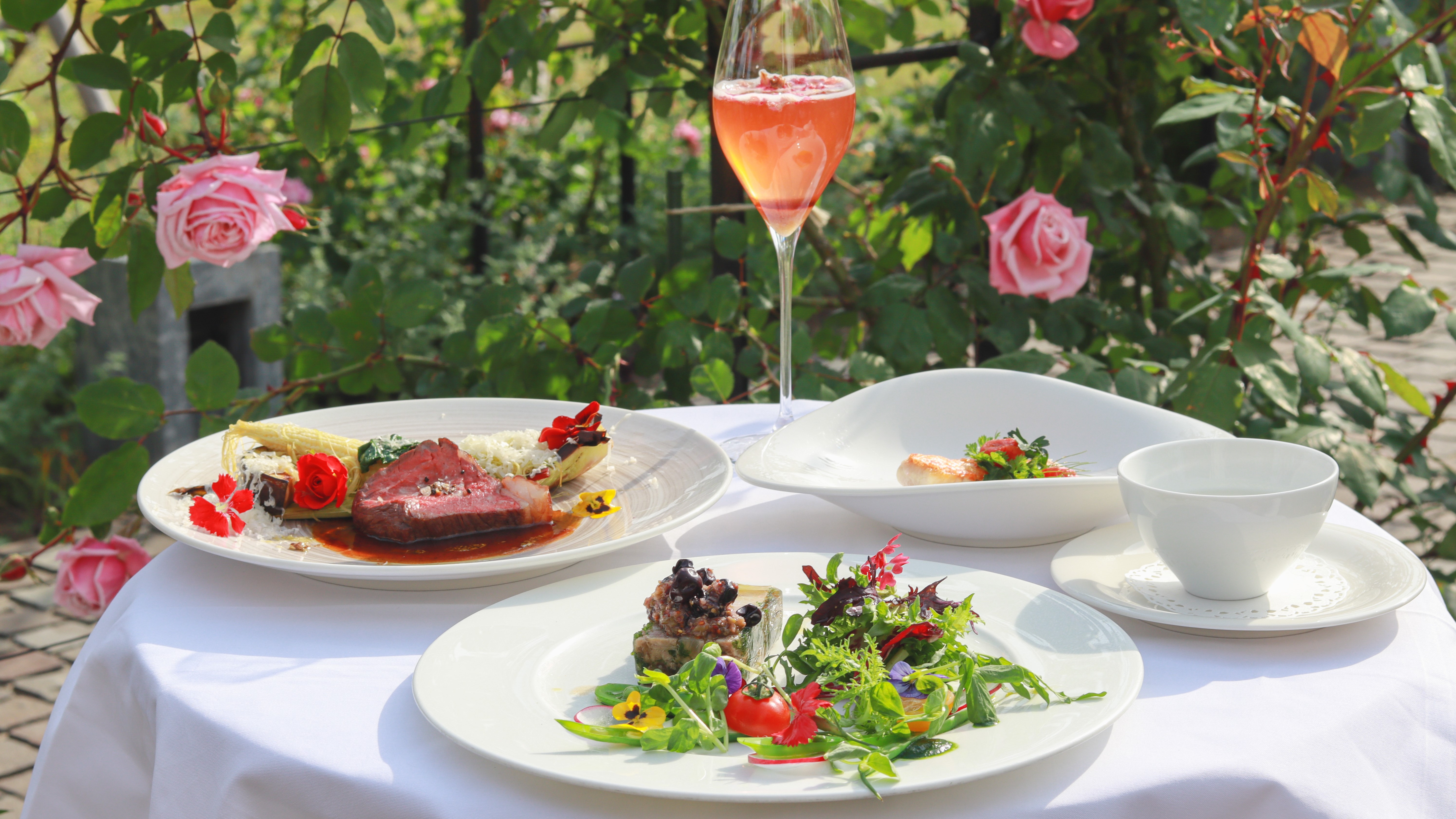 レストランカーブドッチ