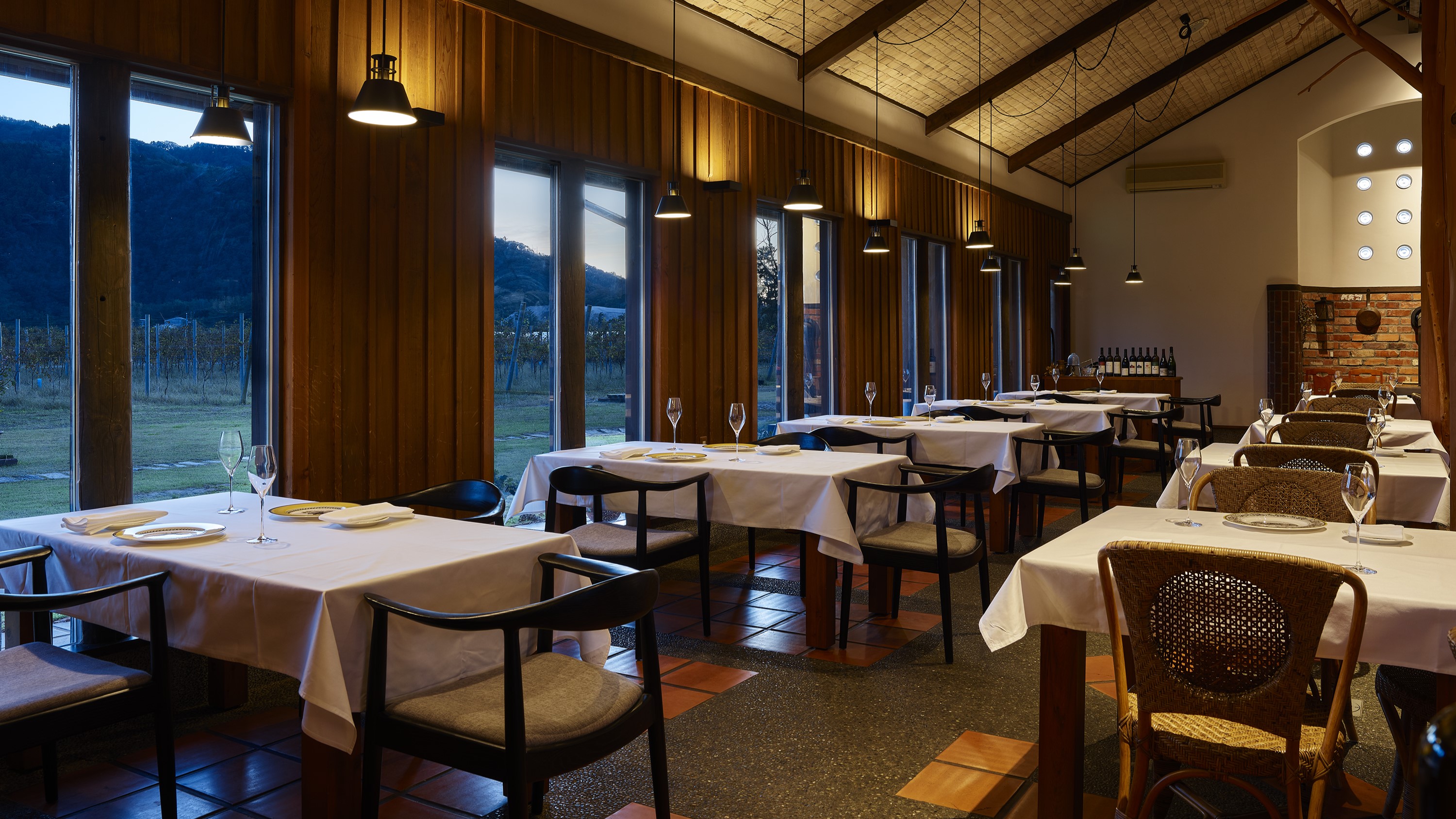 レストランカーブドッチ