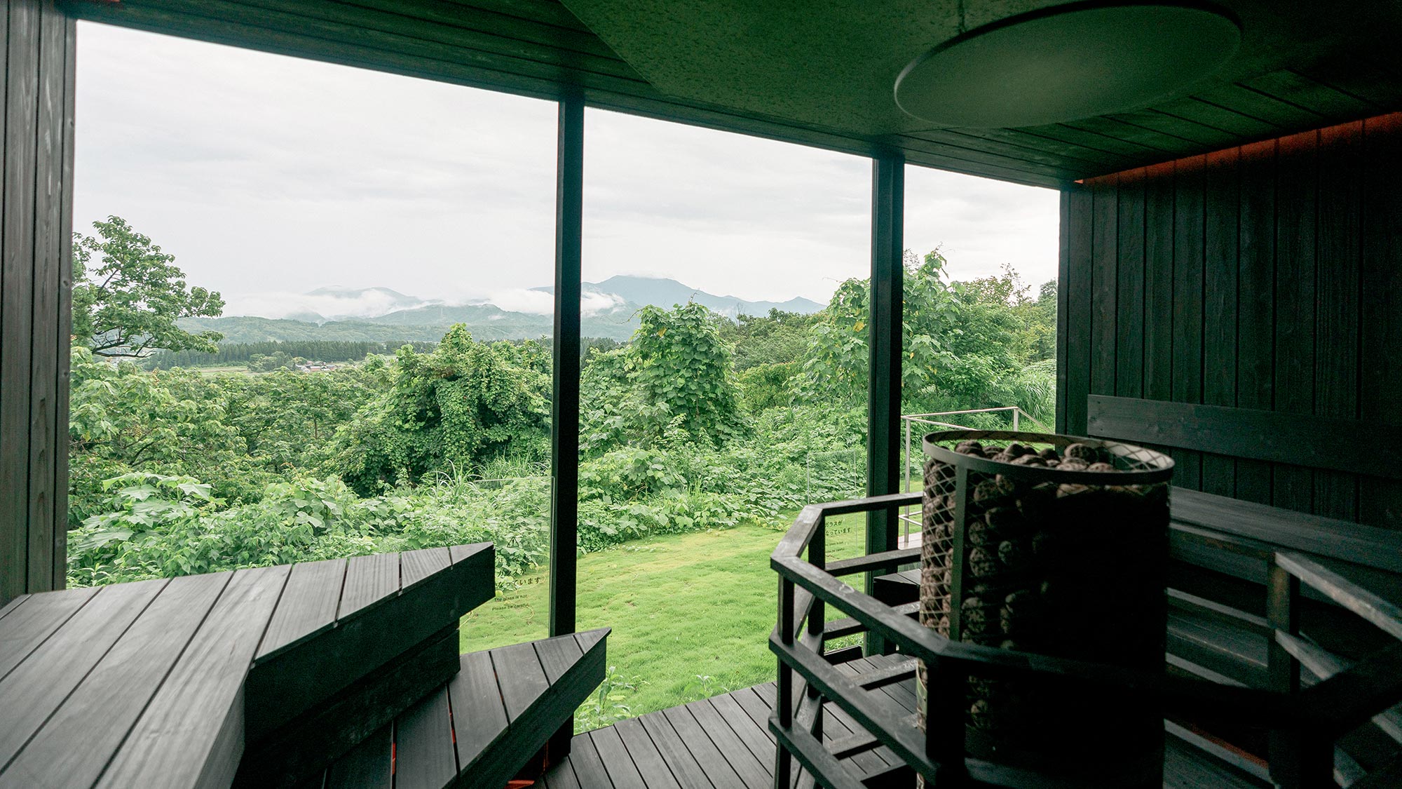 ・【Jurliqueプラン】雄大な自然の景色を見ながら本格的サウナに入って、さらに磨きをかけましょう