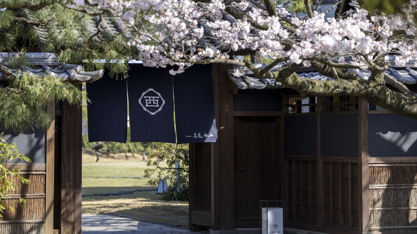 【春のアフタヌーンティープラン】特製デザートとセイボリーでお花見／オールインクルーシブ／夕朝食付　