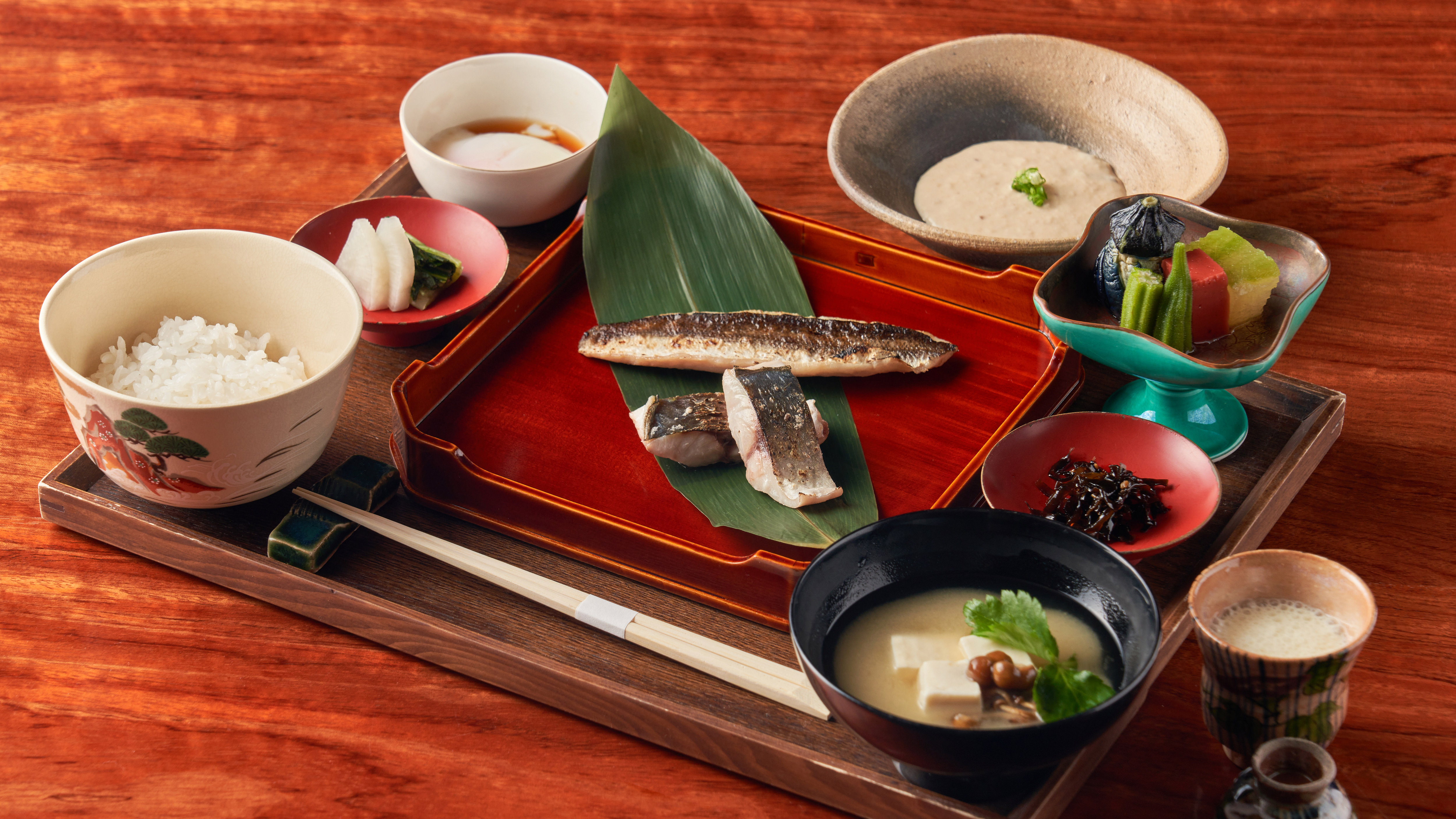 朝食