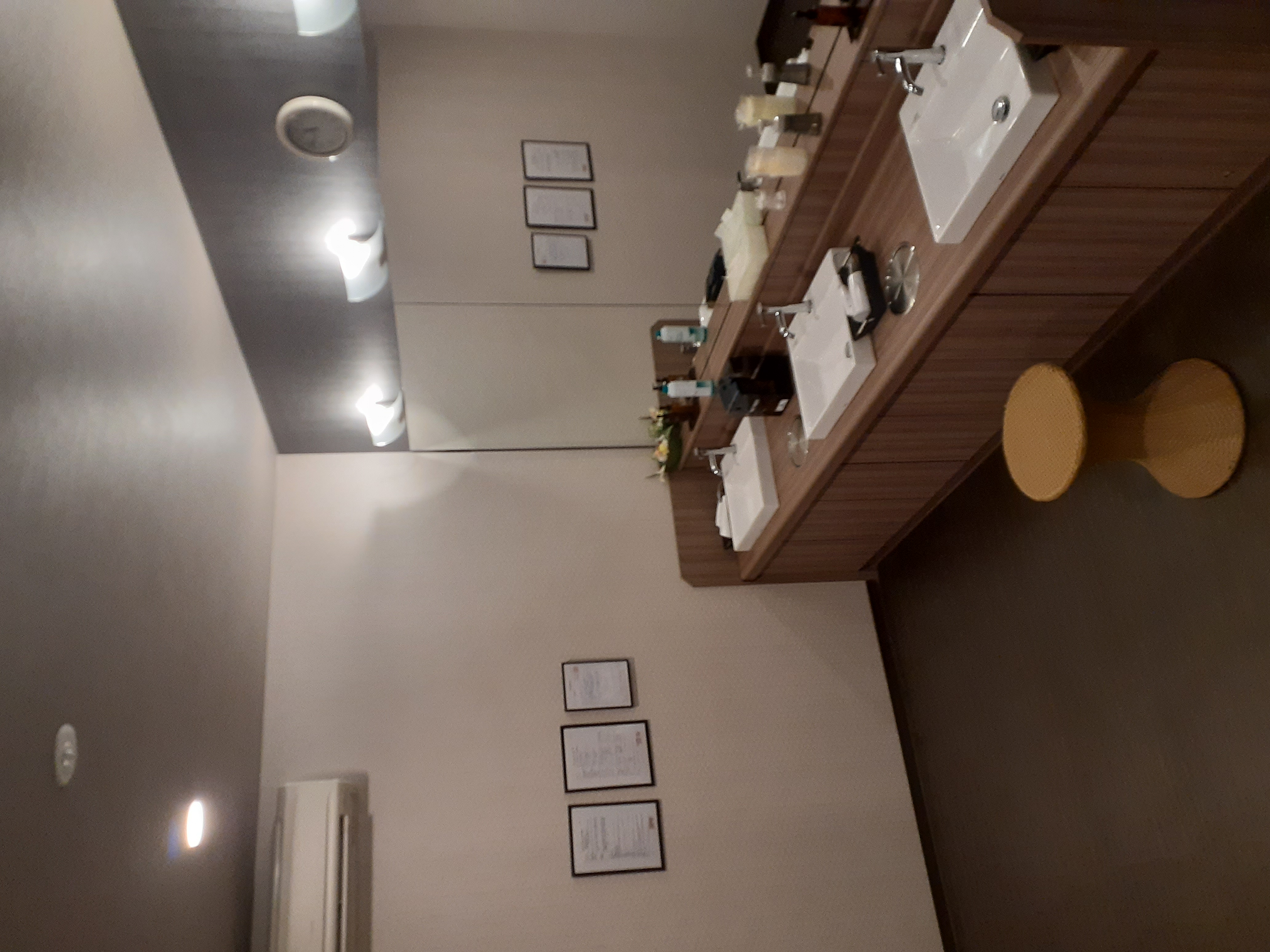 男性大浴場洗面台