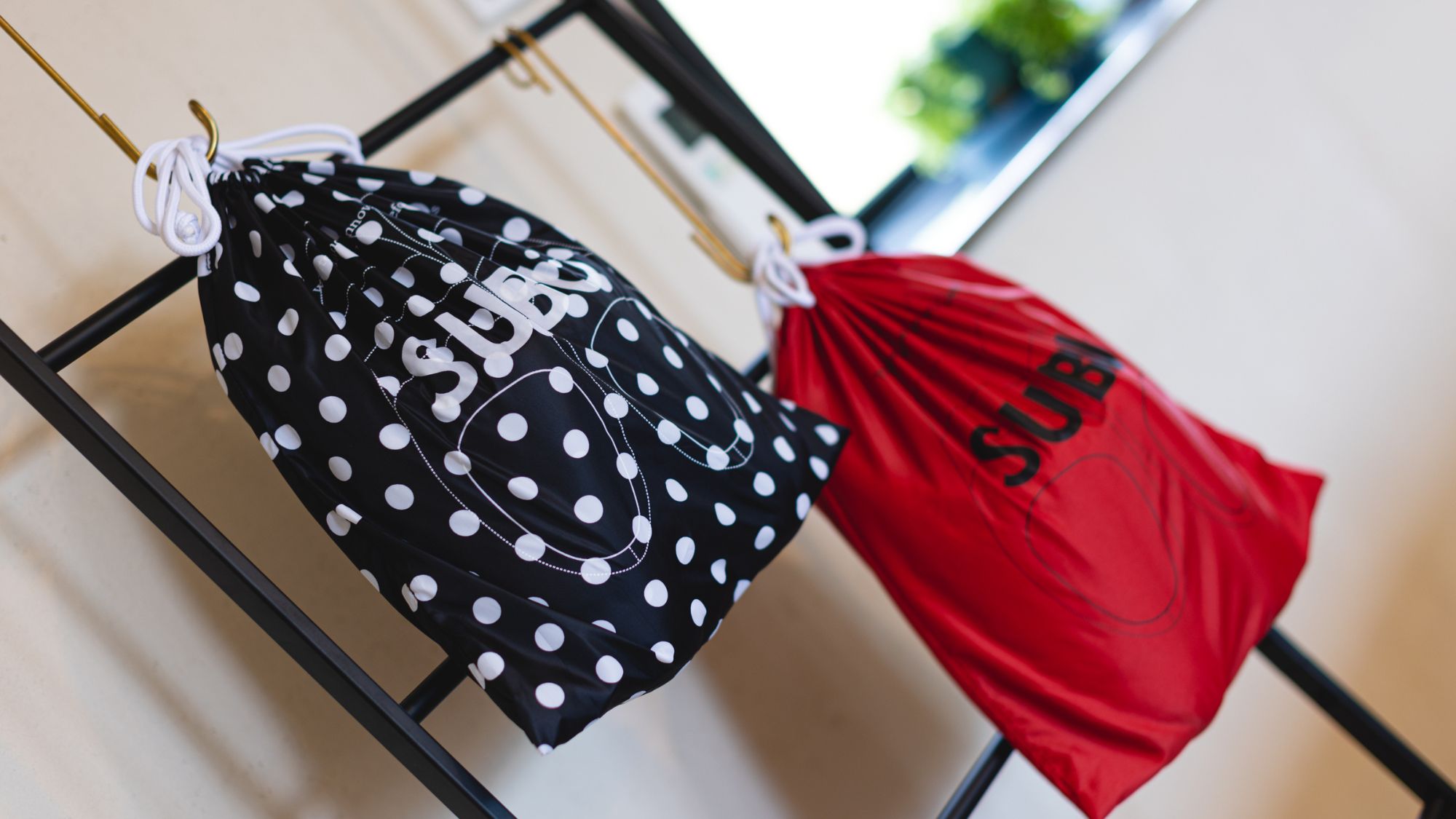 お持ち帰りいただける室内サンダル「SUBU」