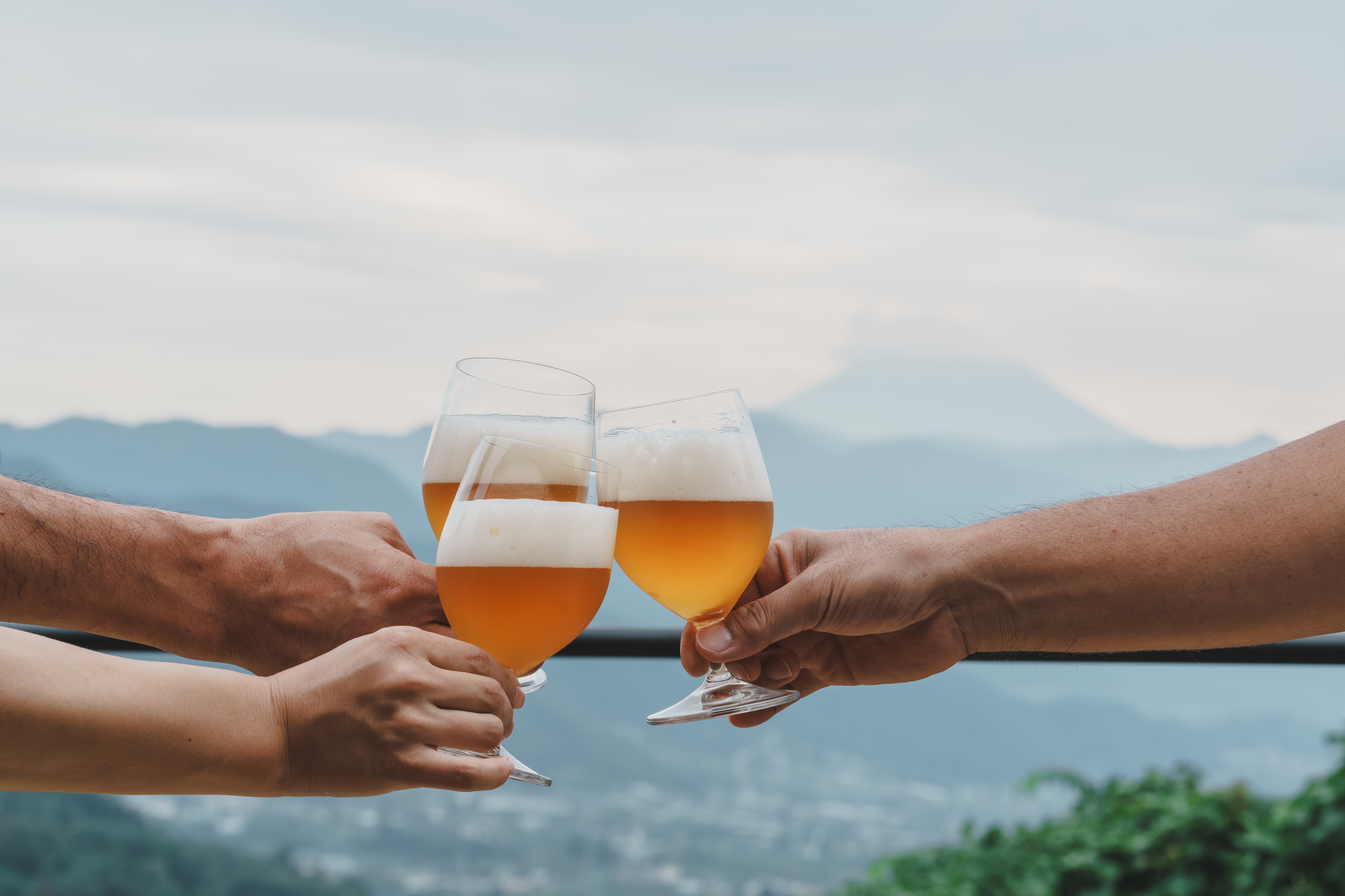 絶景と共に乾杯