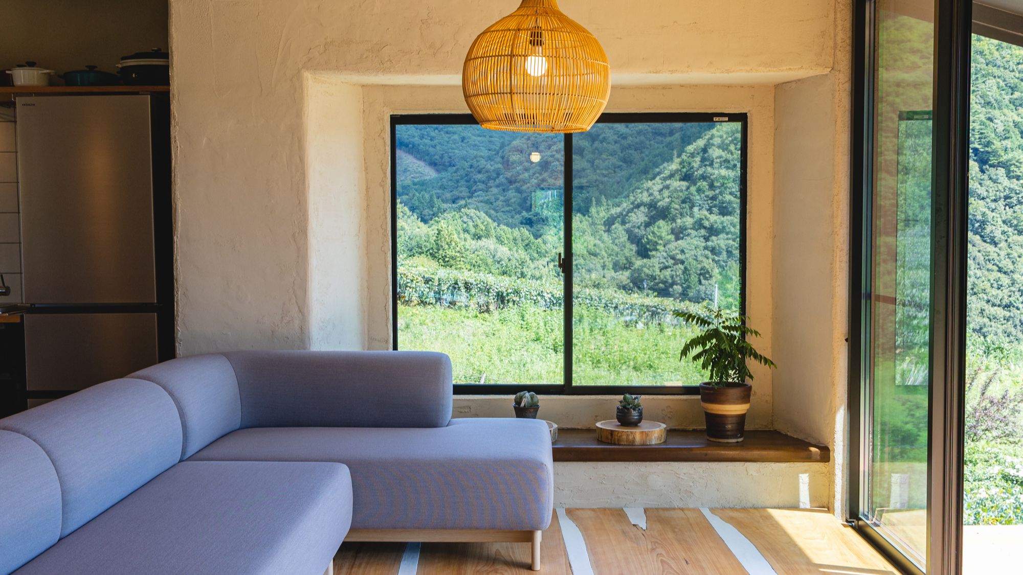 【部屋】富士山と里山風景が望めるリビング