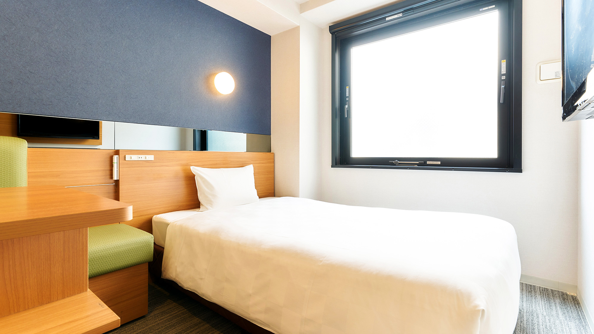 ・【シングルルーム】シンプルで機能性を重視したお部屋。観光やビジネスの拠点として