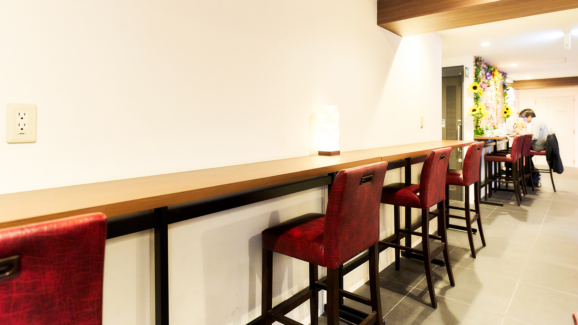 ・【朝食場所】セルフサービスで「お粥」と「お漬物」をお召し上がりください