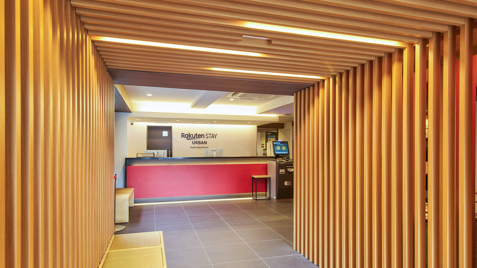 ・【フロント】当施設へようこそ