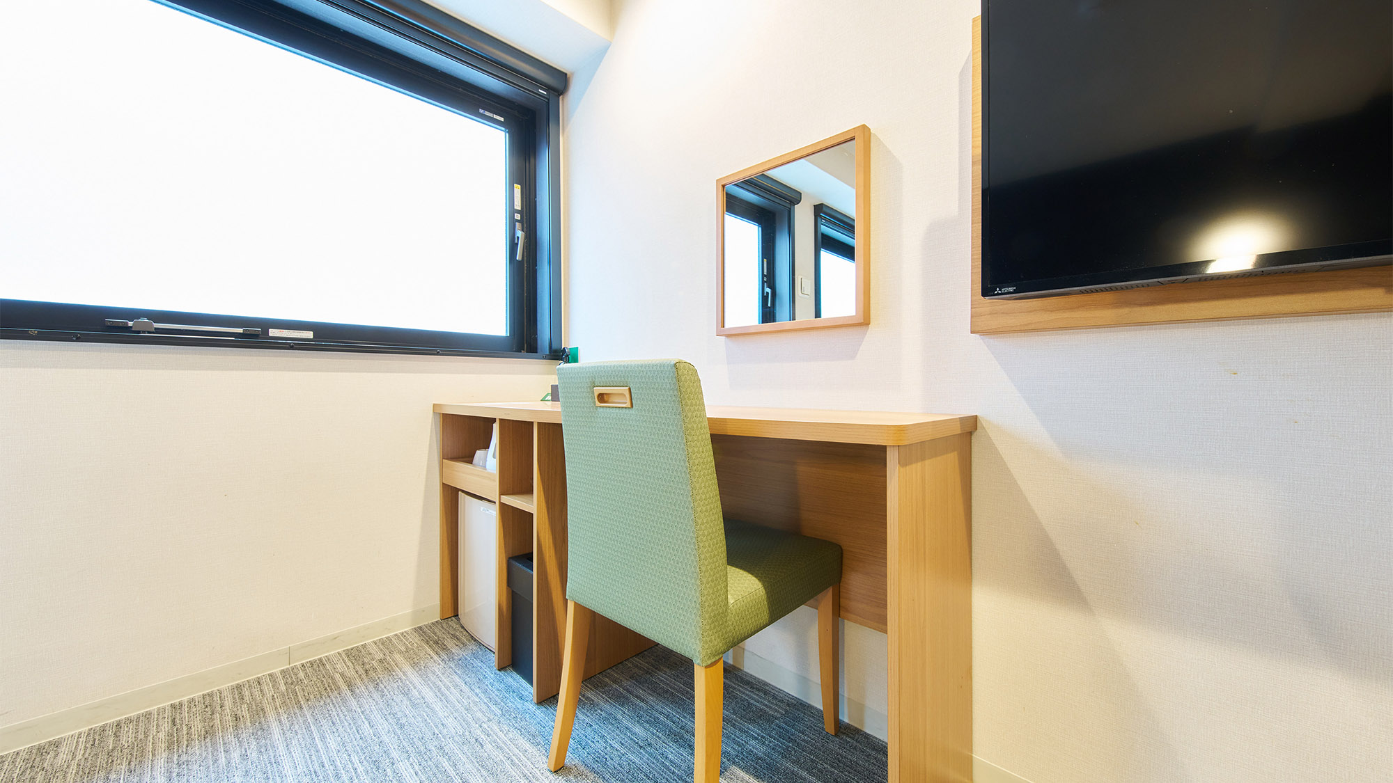 ・【ユニバーサルルーム】テレビ／ドライヤー／ケトル／冷蔵庫／Wi-Fi（無線）／エアコン完備です