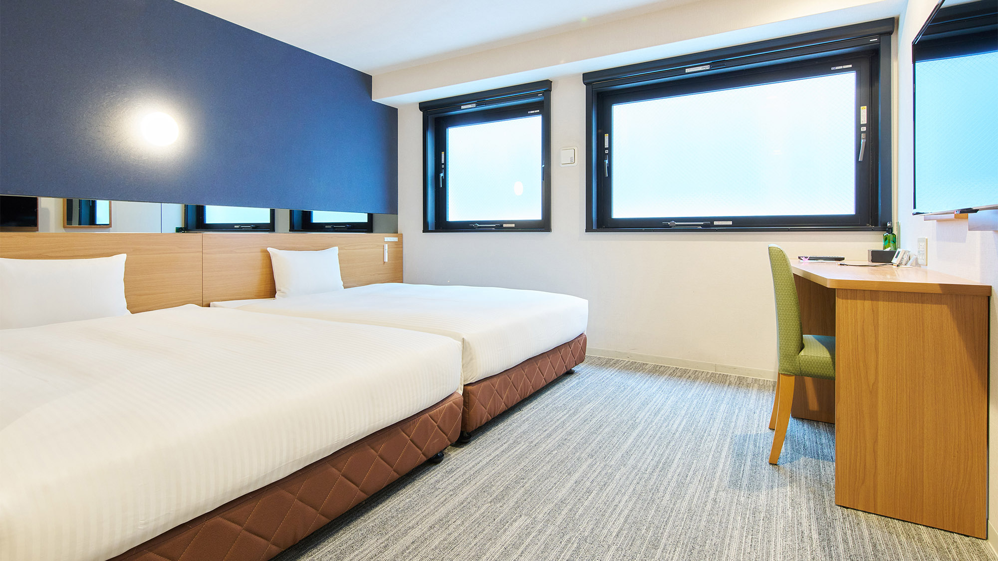 ・【ユニバーサルルーム】通路が広く、ゆったりした客室で快適に過ごせます