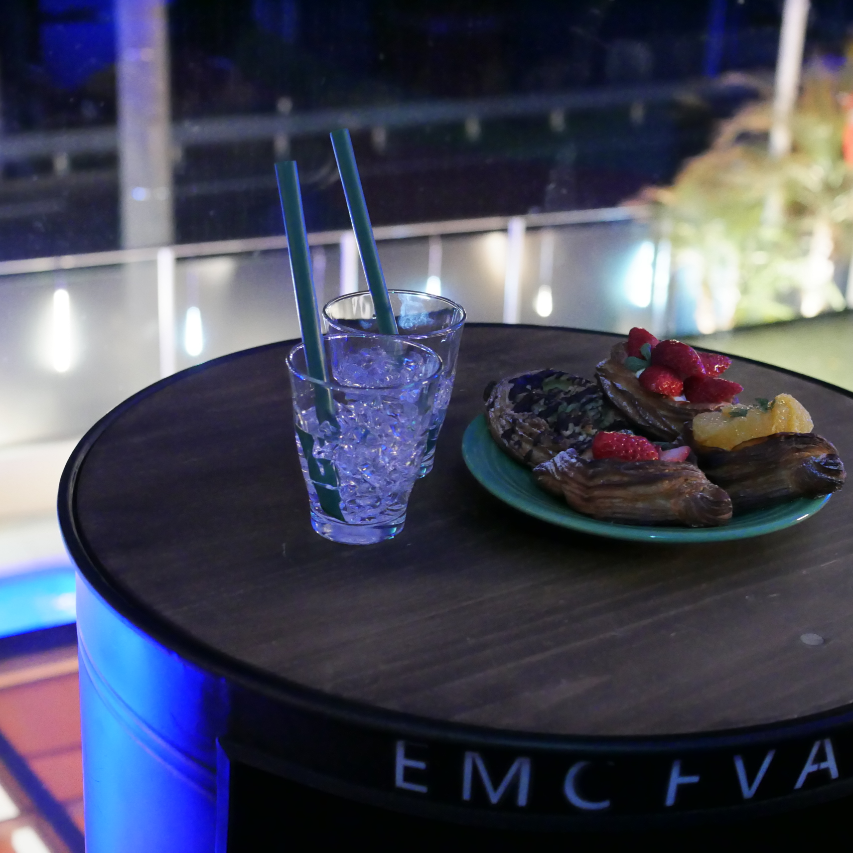 夜・2Fカウンター③