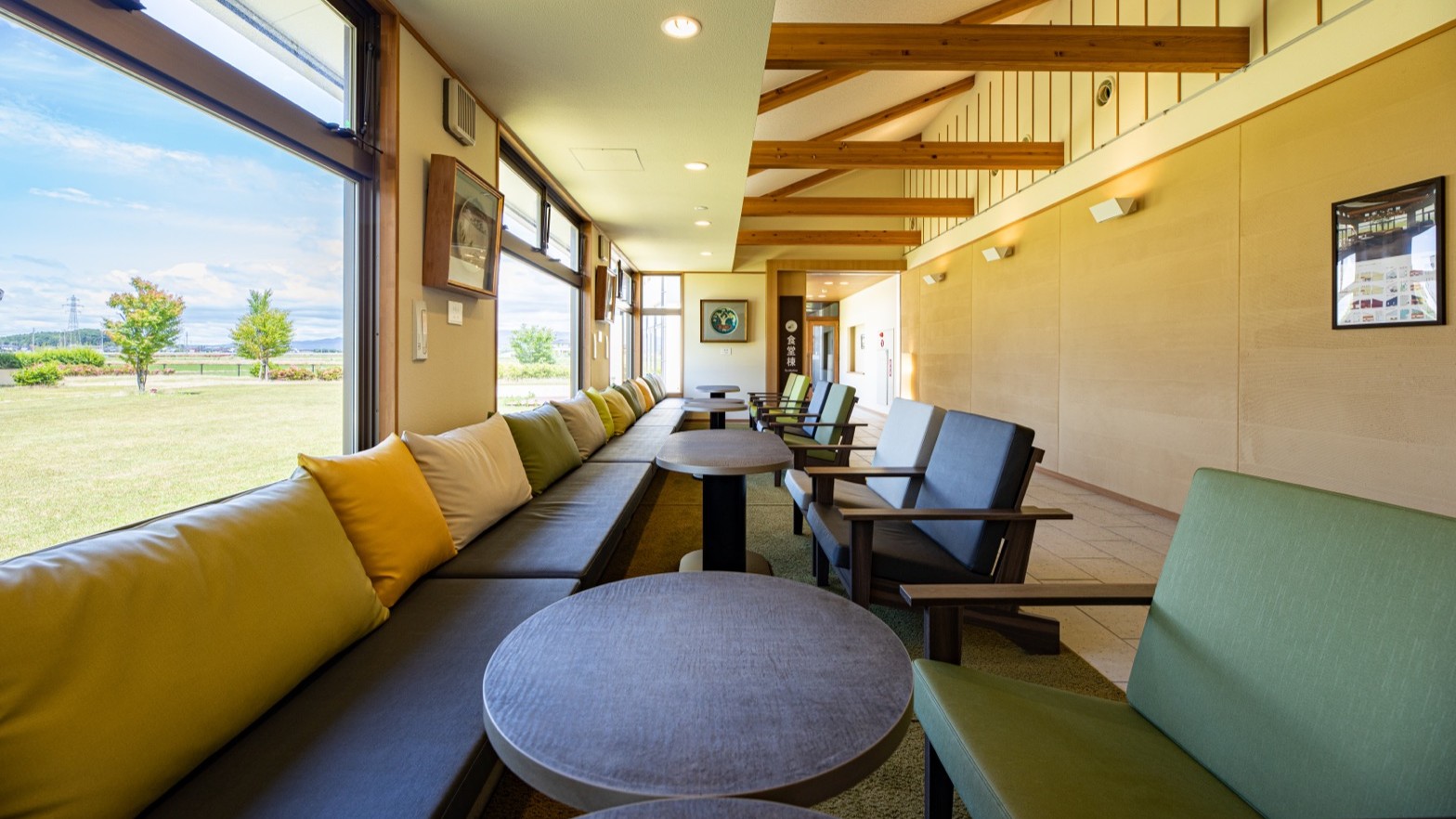 癒しのカフェラウンジ