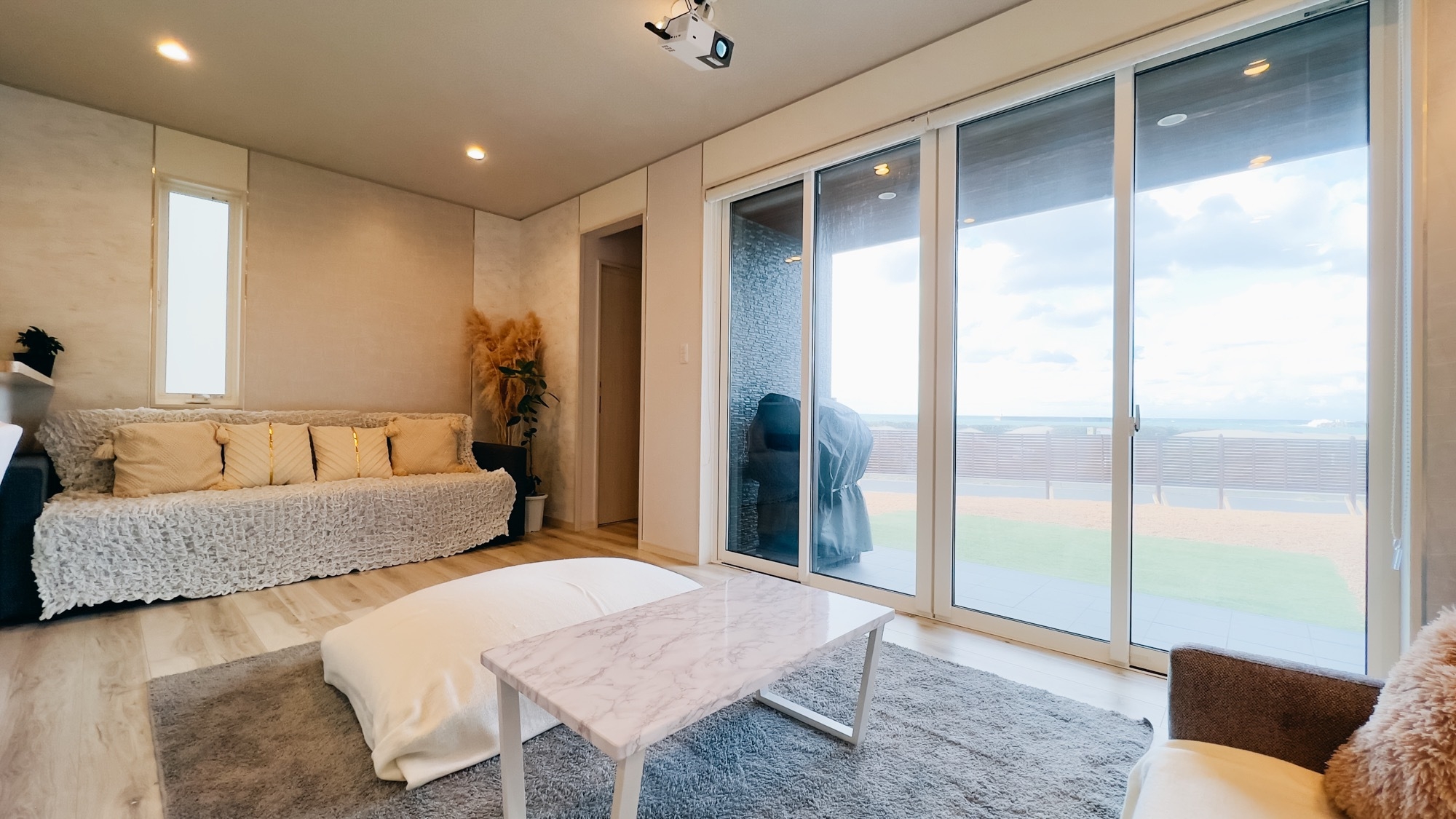 【専用庭＆BBQグリル付き・最大8名様】オーシャンビューの海辺のコテージでまるごと貸切素泊まりプラン