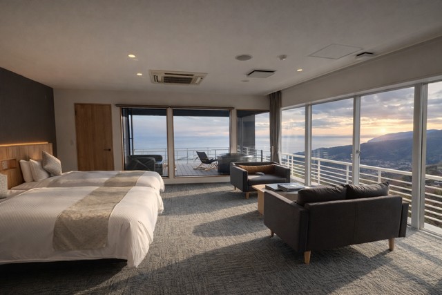 【禁煙】2F和洋室【半露天風呂付】スイート63平米