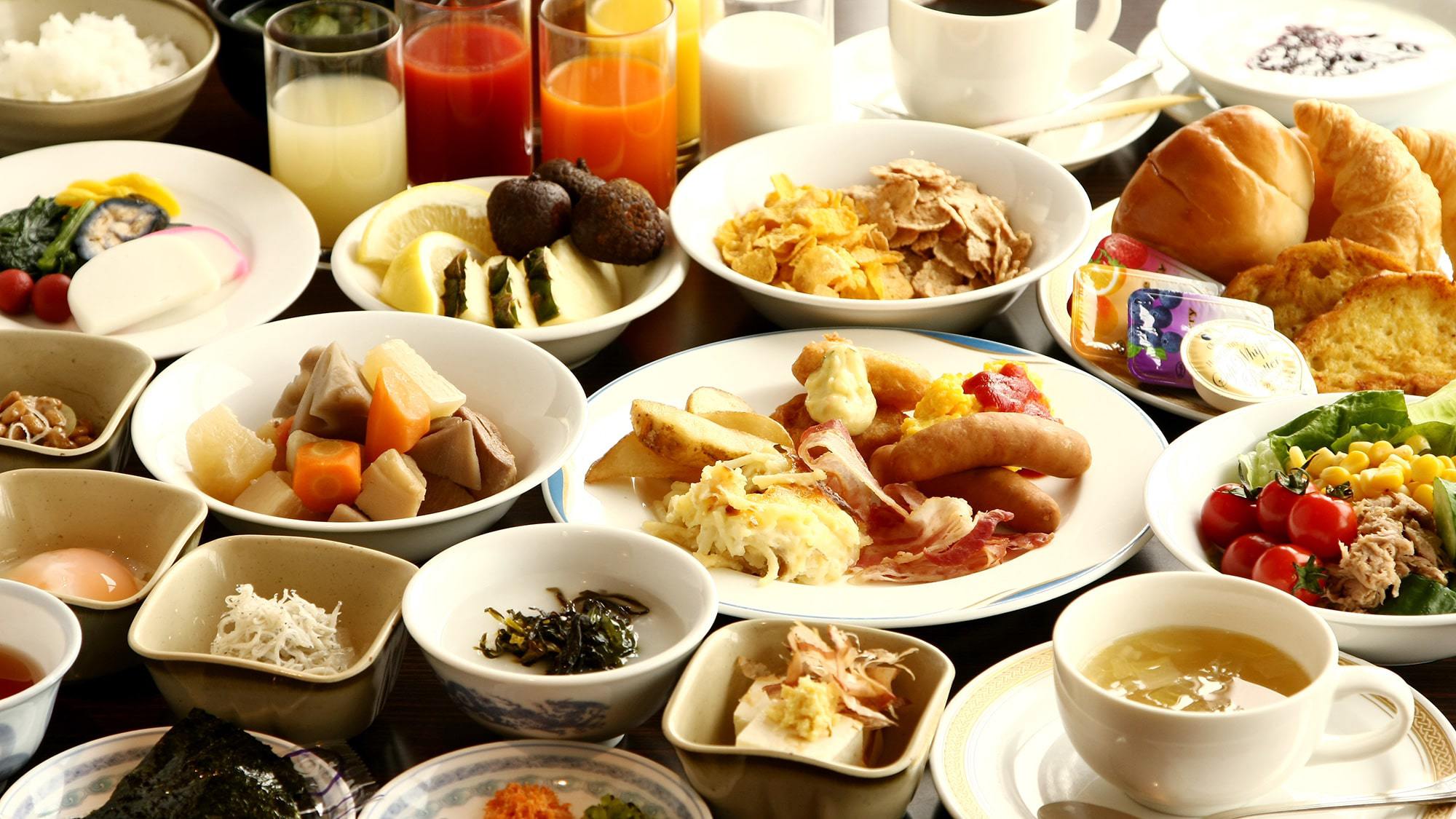 【朝食付】朝食からたっぷり北陸の味覚を堪能！和洋30種類の朝食バイキング付き！！お気軽に温泉も満喫♪