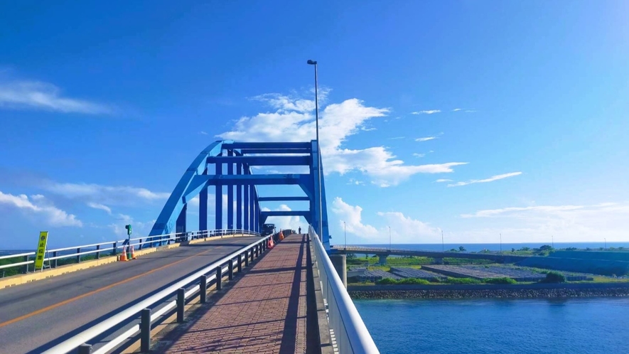 【サザンゲートブリッジ】石垣島のシンボル。青い海が一望できサンセットも見れます。徒歩２０分。