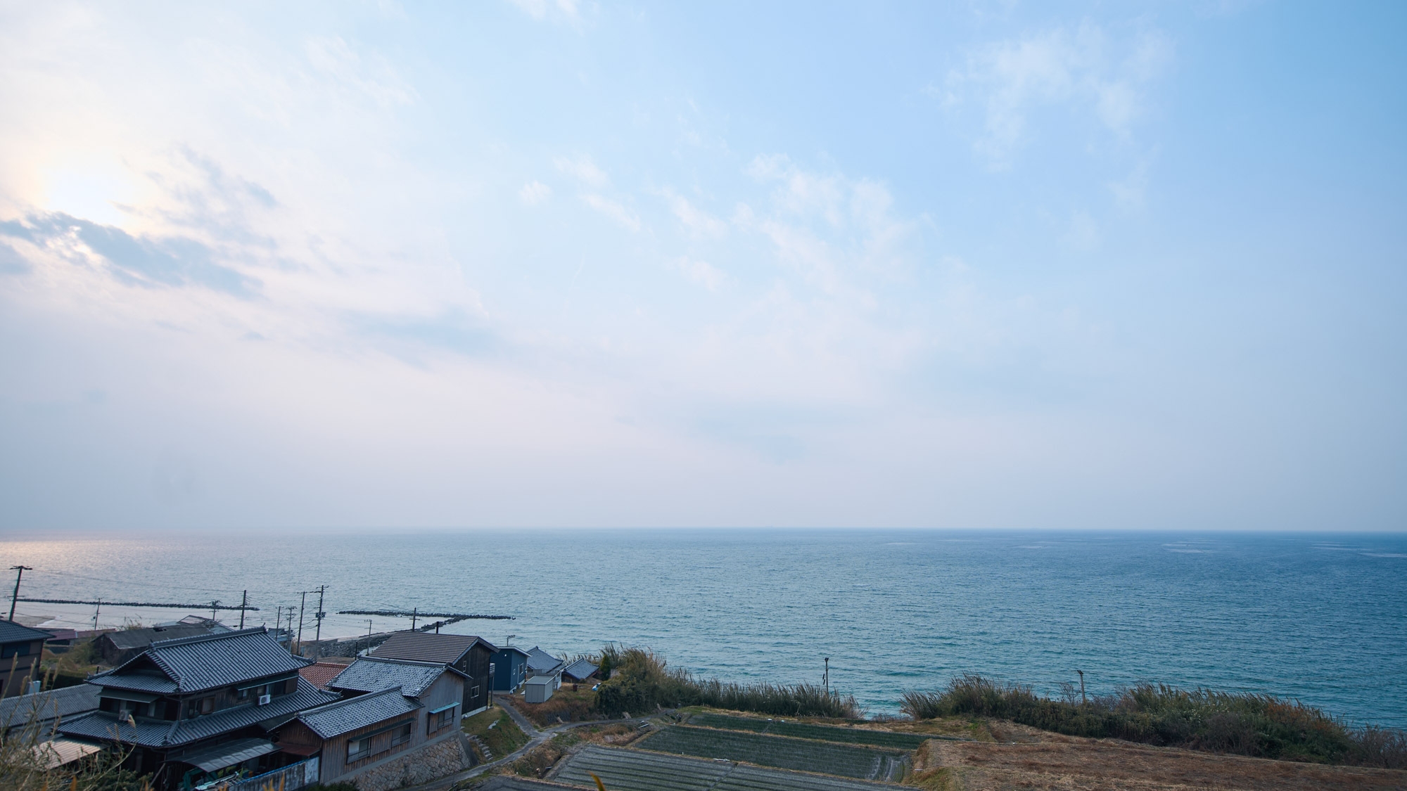 淡路の海を一望！３フロア・４ＬＤＫでゆったりステイ。グループ・ファミリーに最適。ワンちゃんOK