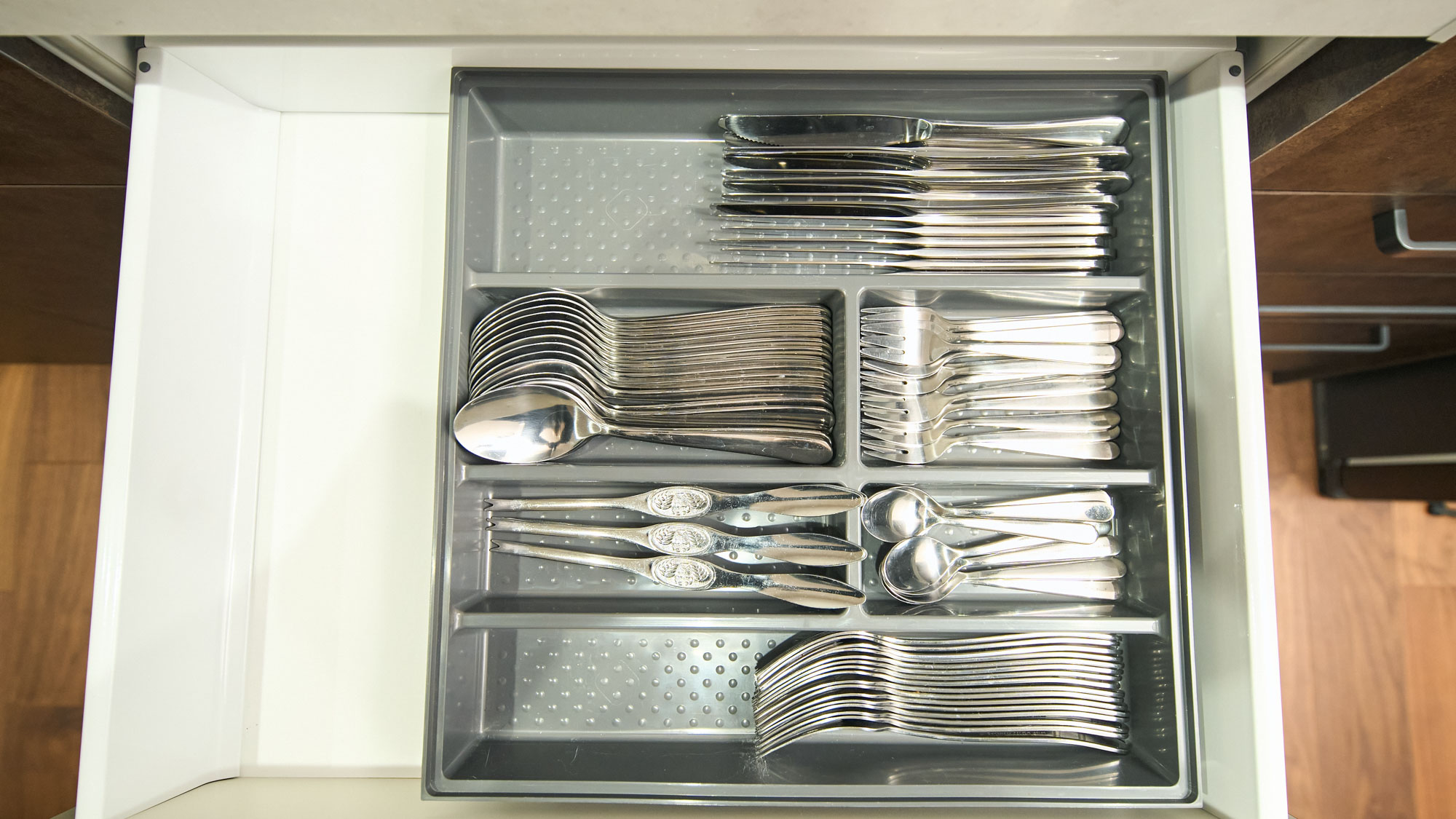 キッチン備品：カトラリー類