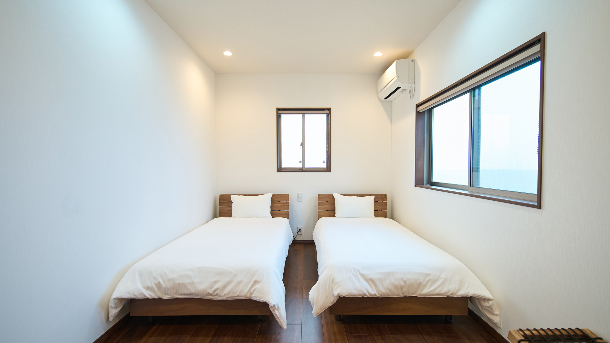 寝室1：シングルベッド２台