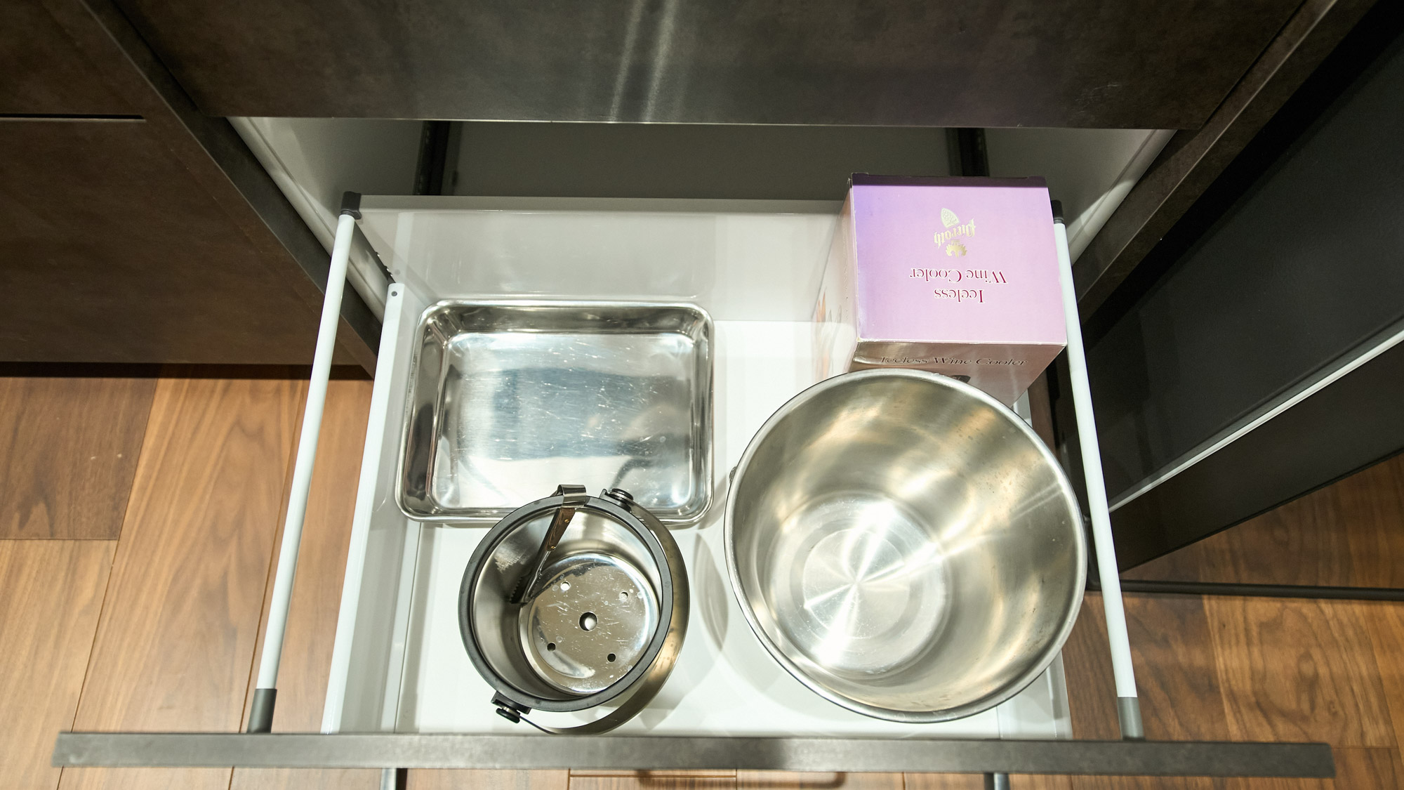 キッチン備品：ボウル・バット等