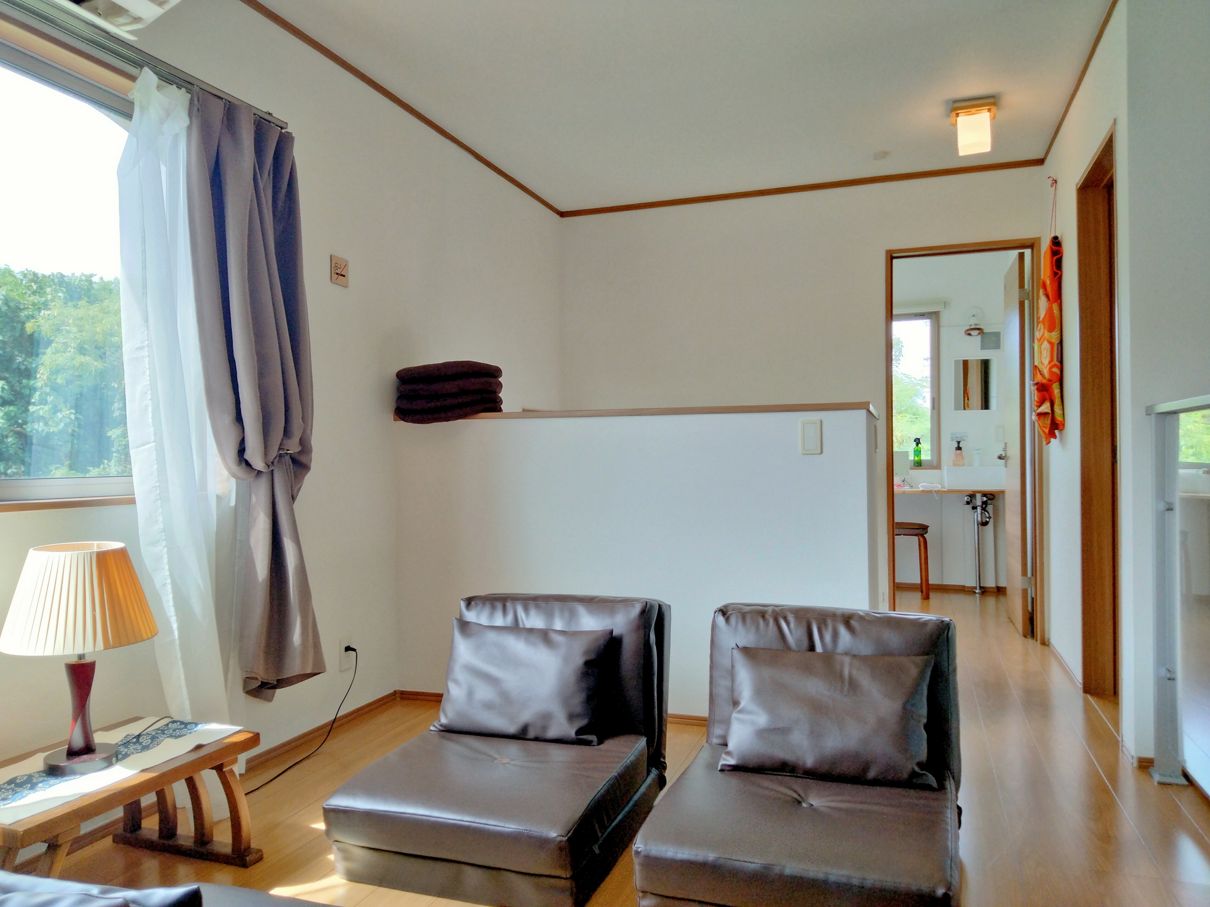 ・二階の休憩室(B棟)　お子様連れにもゆったり快適