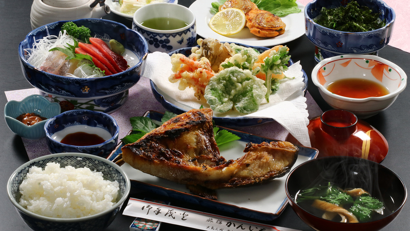 【夕食のみ】旬の野菜や獲れたての魚を使用◆郷土料理を味わう！