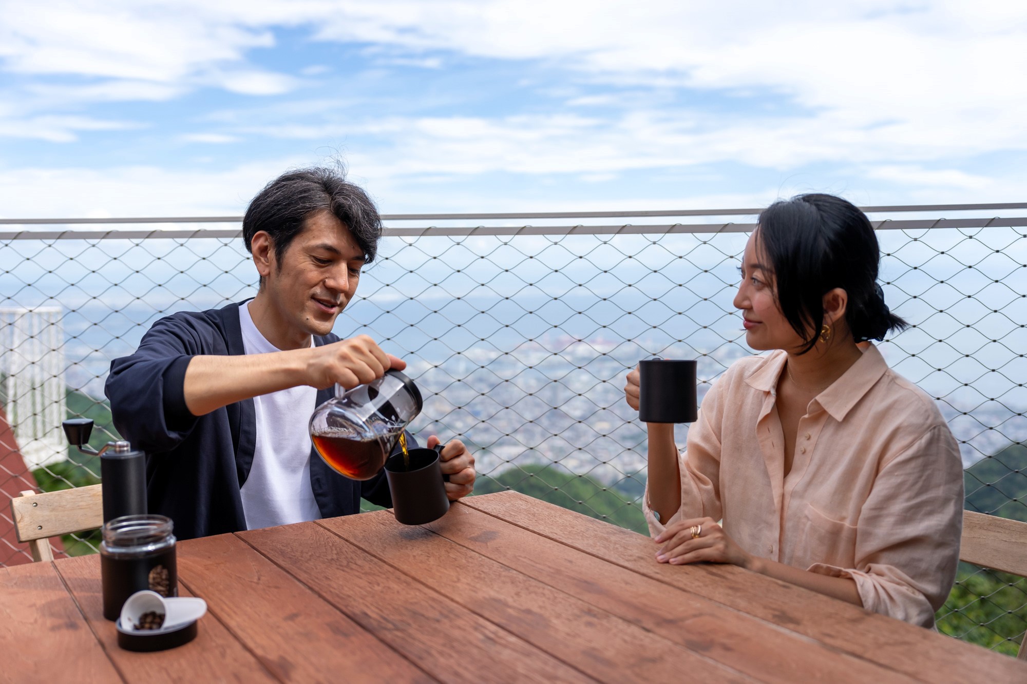 【春プラン】大絶景を眼下に、春を五感で味わう極上アウトドアディナー体験